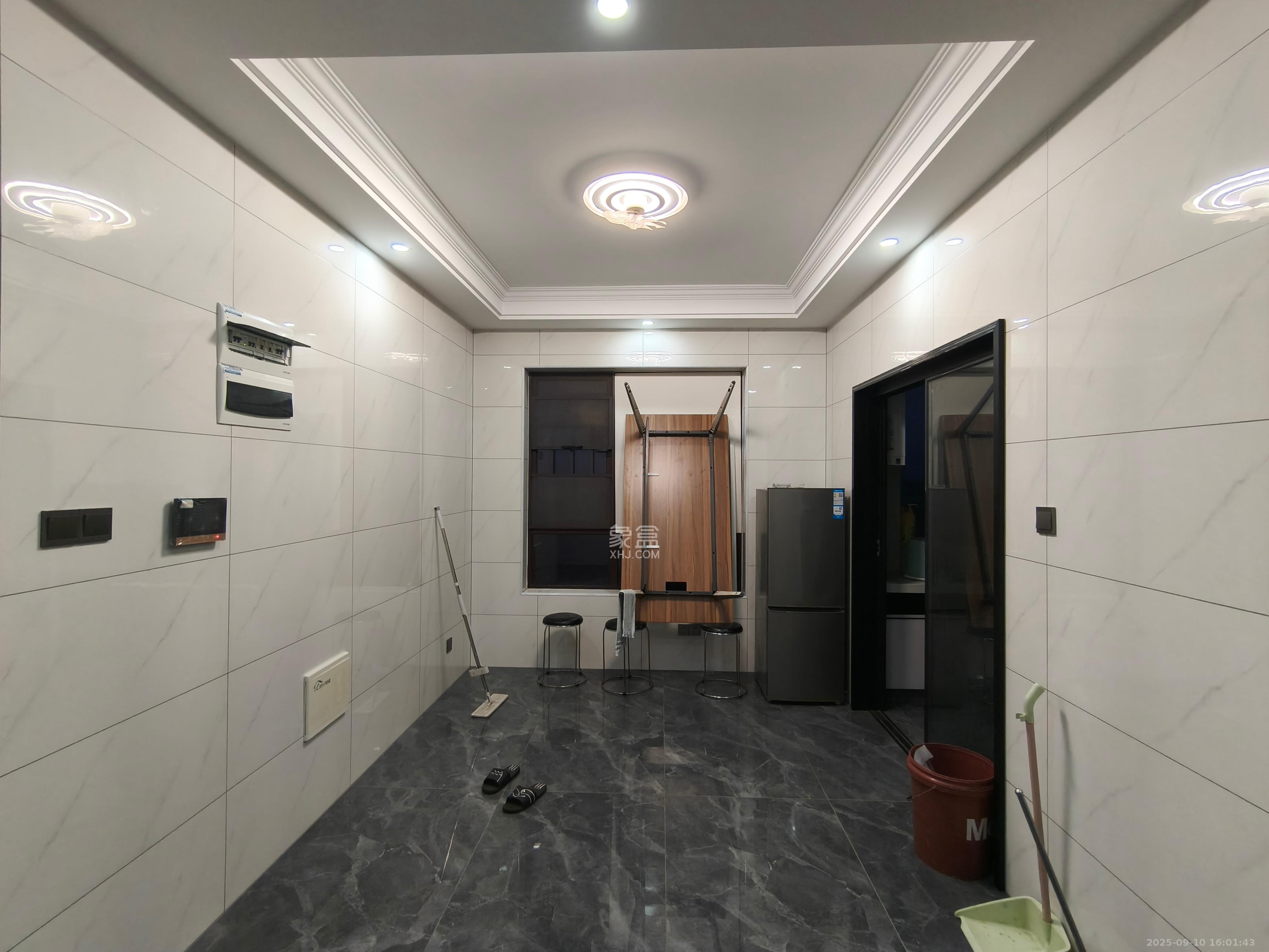 艺源颂雅小区(719街区)  4室2厅2卫    3200.0元/月 艺源颂雅小区(719街区)  4室2厅2卫    3200.0元/月室内图