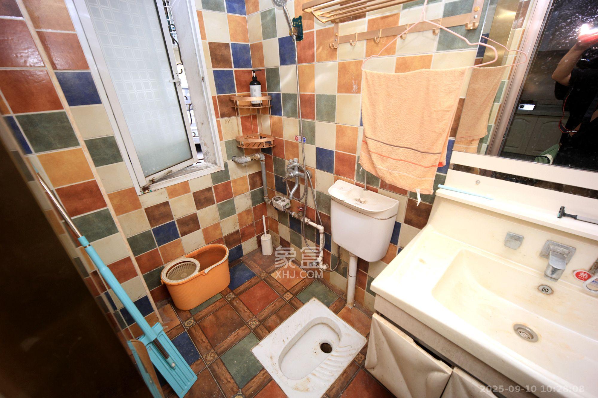 燕子岭散盘  3室2厅1卫    2600.0元/月室内图