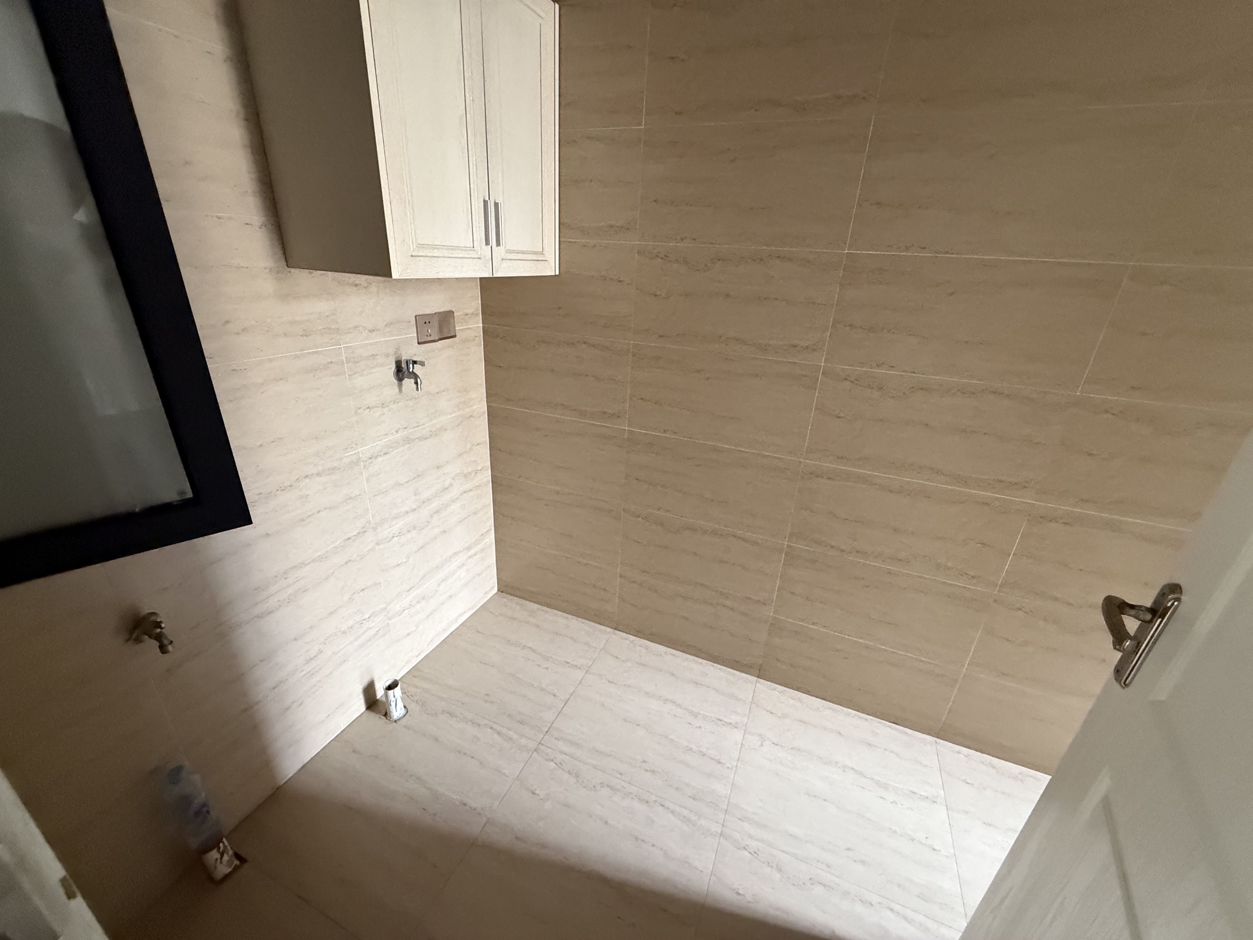 山水印象  3室2厅2卫    75.8万客厅