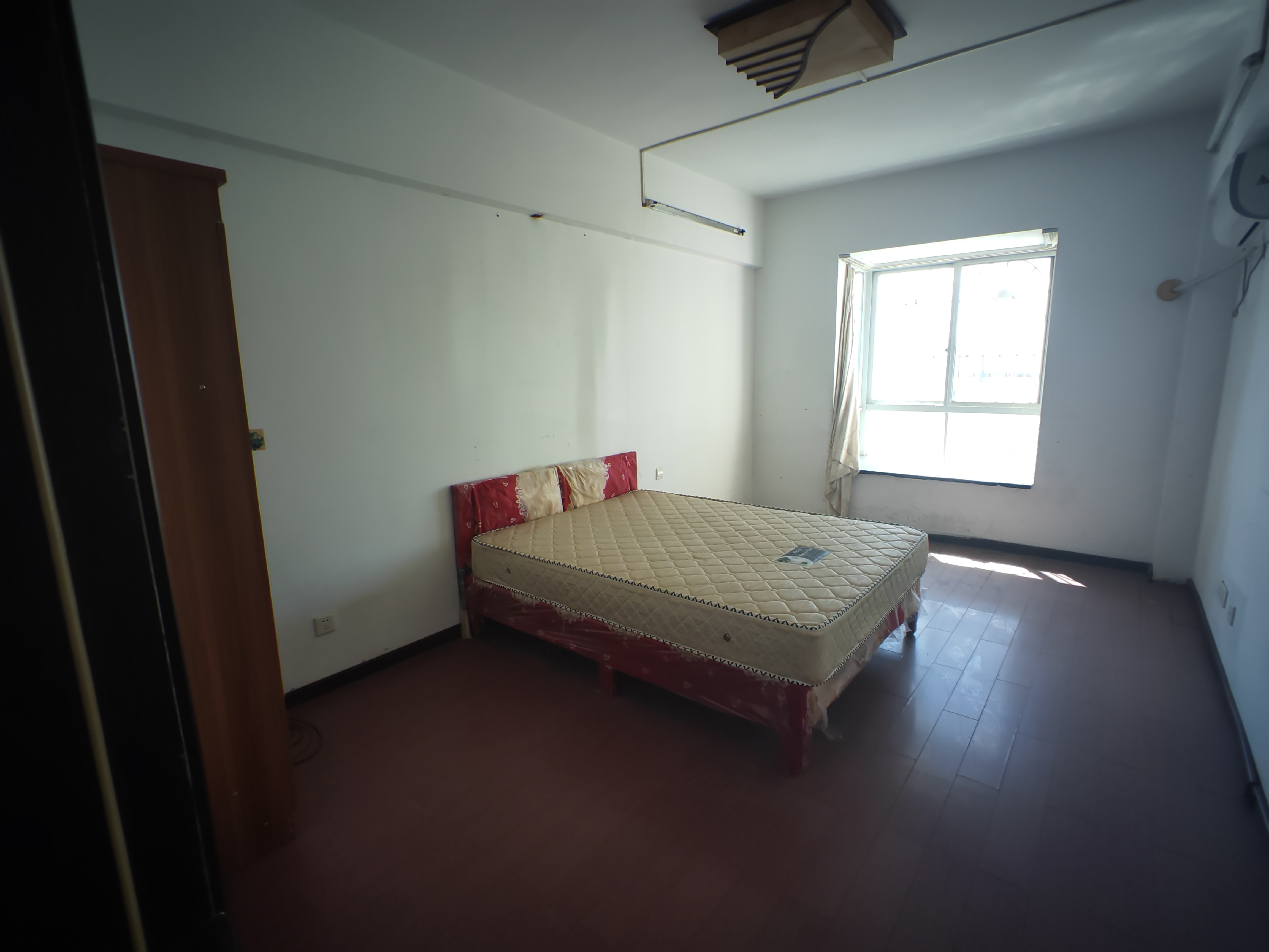 正庄大厦 3室2厅2卫 2500.0元/月 正庄大厦 3室2厅2卫 2500.0元/月室内图