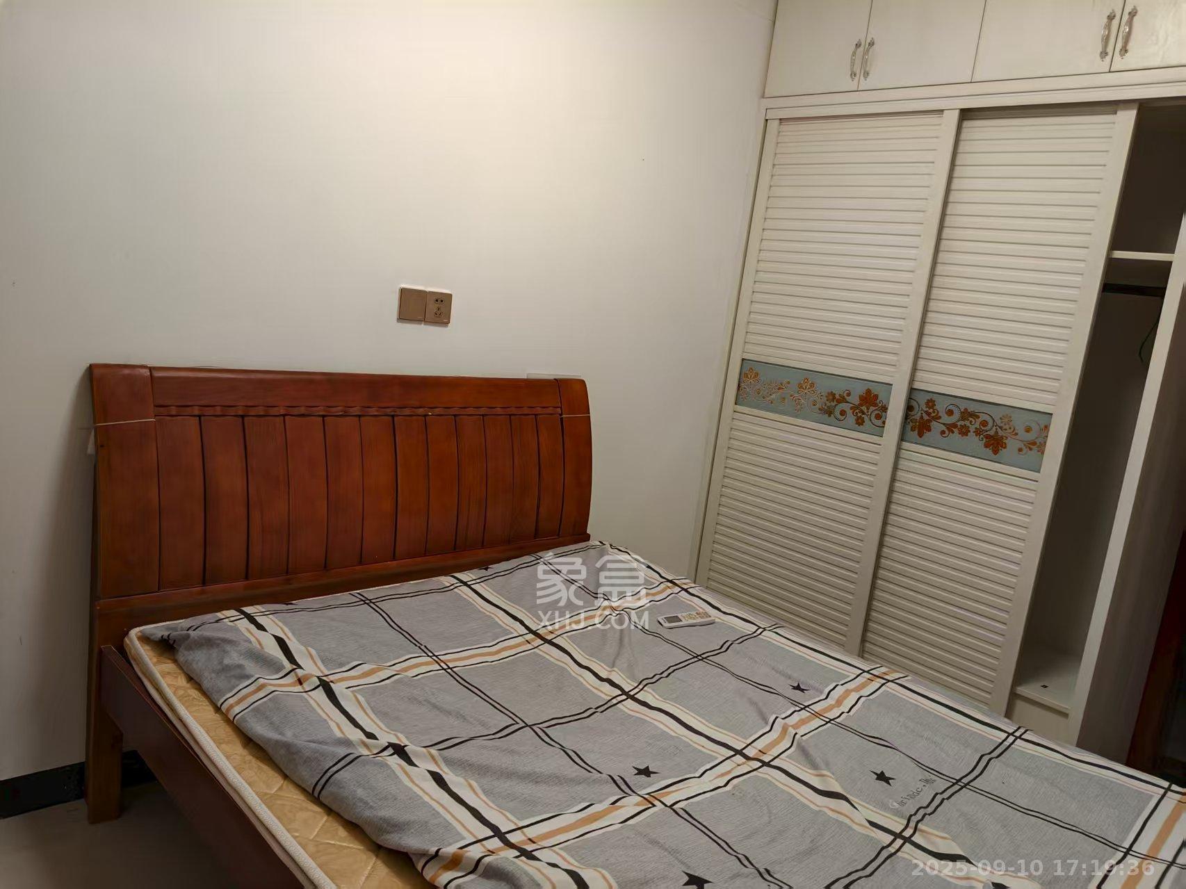 联丰苑  3室2厅1卫    2000.0元/月室内图