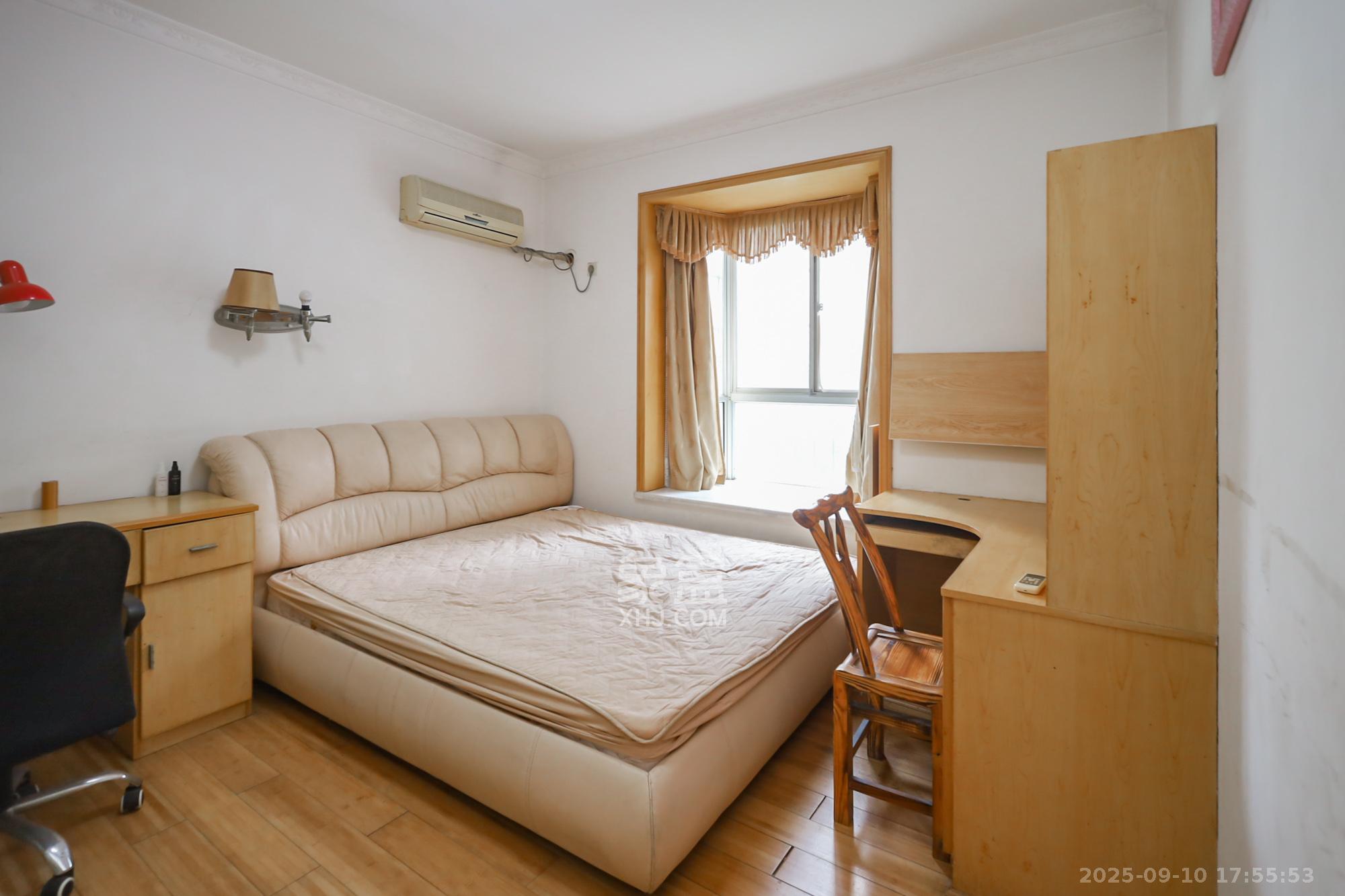 香海西岸  2室2厅1卫    66.0万 香海西岸  2室2厅1卫    66.0万卧室