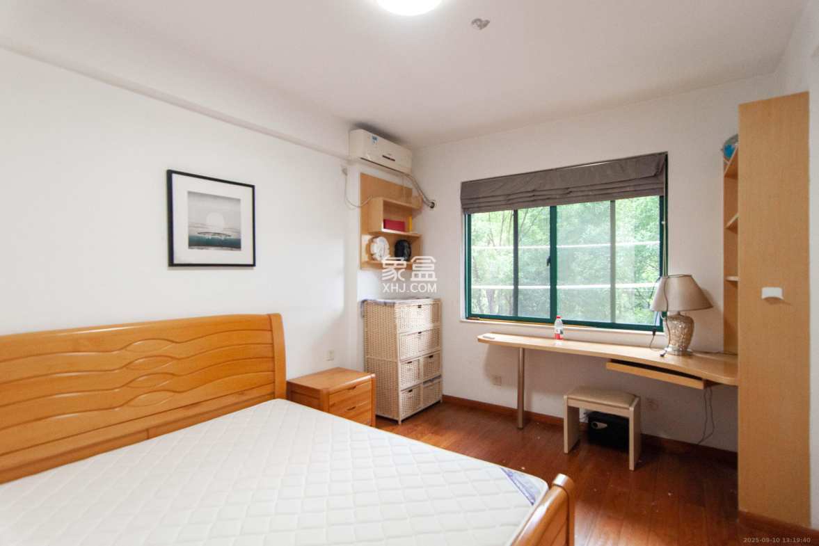 共和世家  3室2厅2卫    154.8万 共和世家  3室2厅2卫    154.8万其他