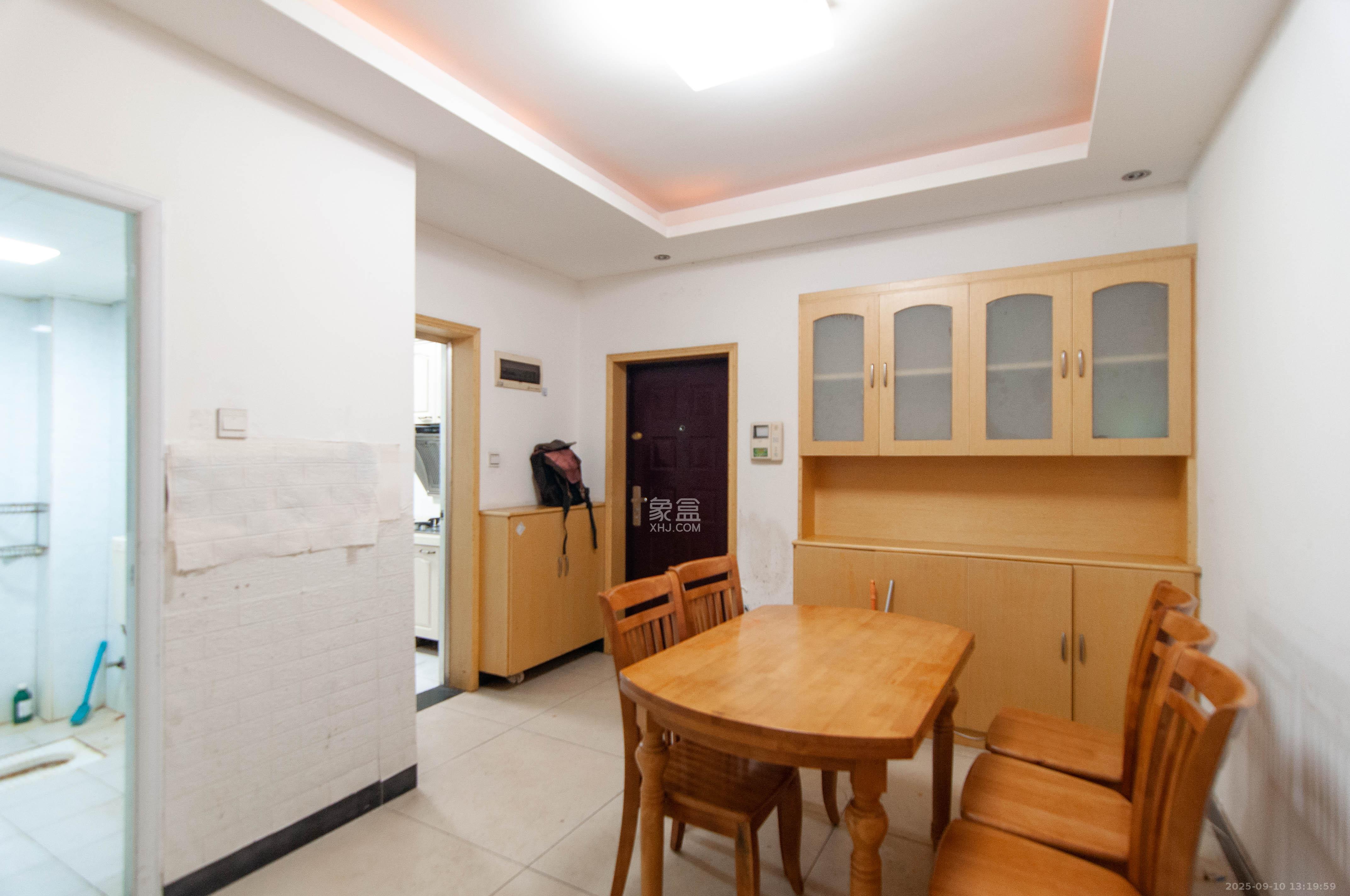 海林馨香雅苑  2室2厅1卫    66.0万 海林馨香雅苑  2室2厅1卫    66.0万其他