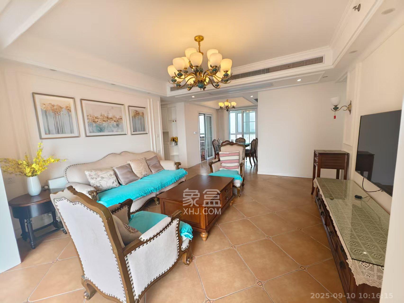 中建梅溪湖中心  4室2厅2卫    5500.0元/月室内图