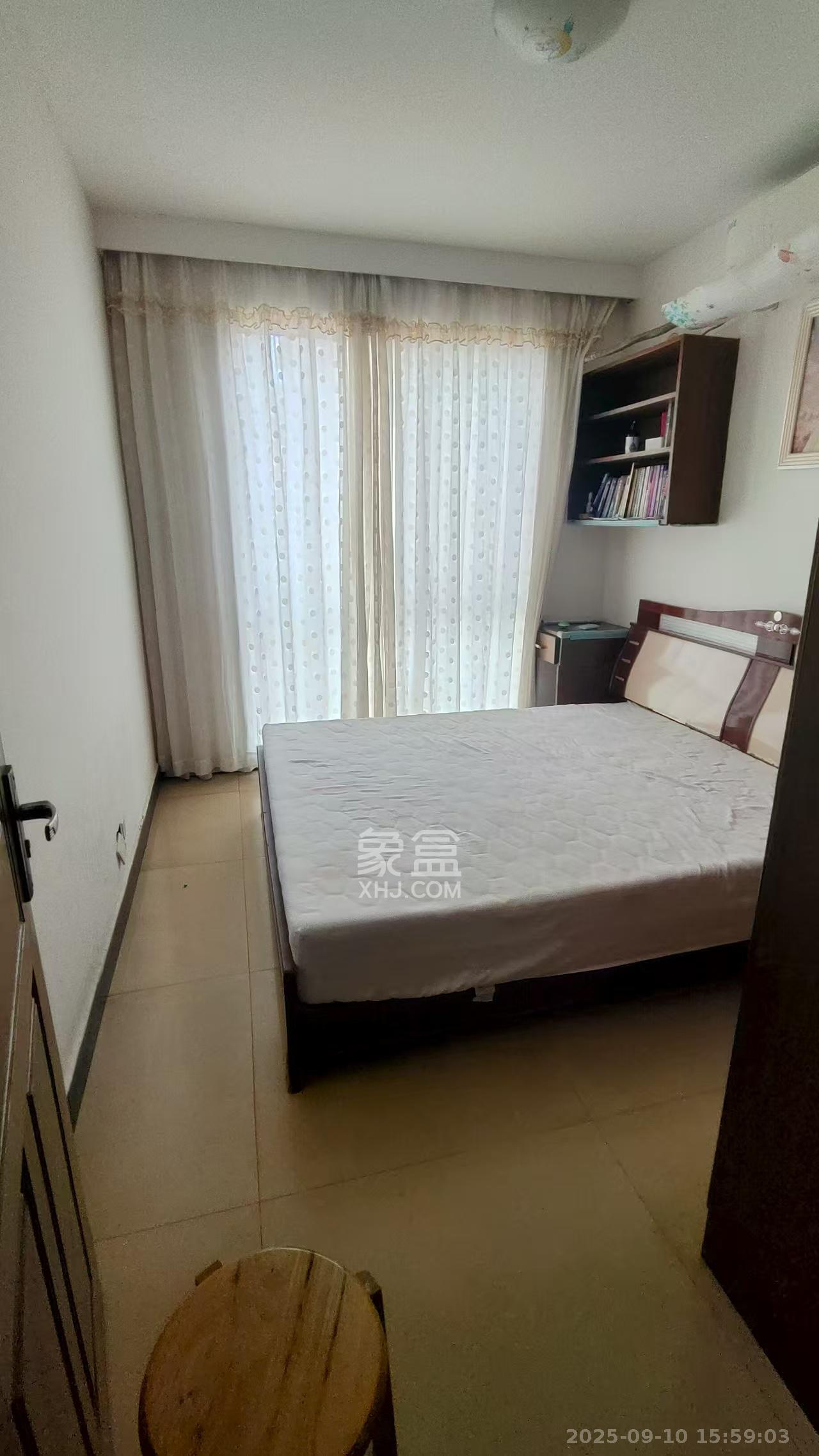 阳光丽景  3室2厅1卫    2000.0元/月室内图