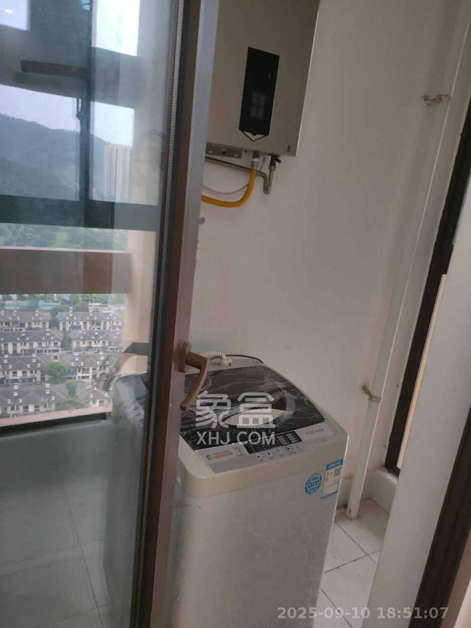 龙湖湘风原著(龙湖湘风星城) 1室2厅1卫 1600.0元/月 龙湖湘风原著(龙湖湘风星城) 1室2厅1卫 1600.0元/月室内图