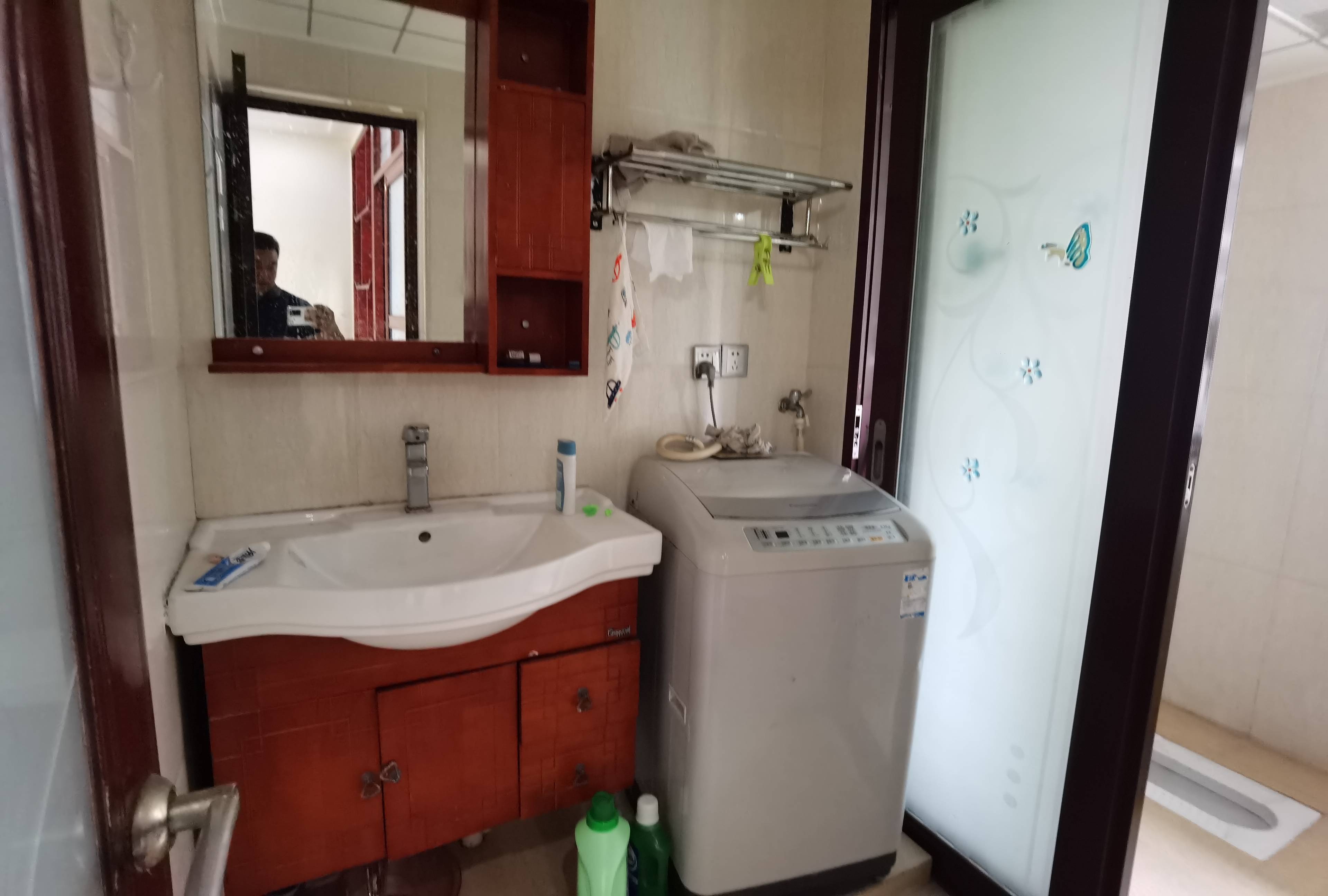 湘中园 4室2厅2卫 82.8万 湘中园 4室2厅2卫 82.8万客厅