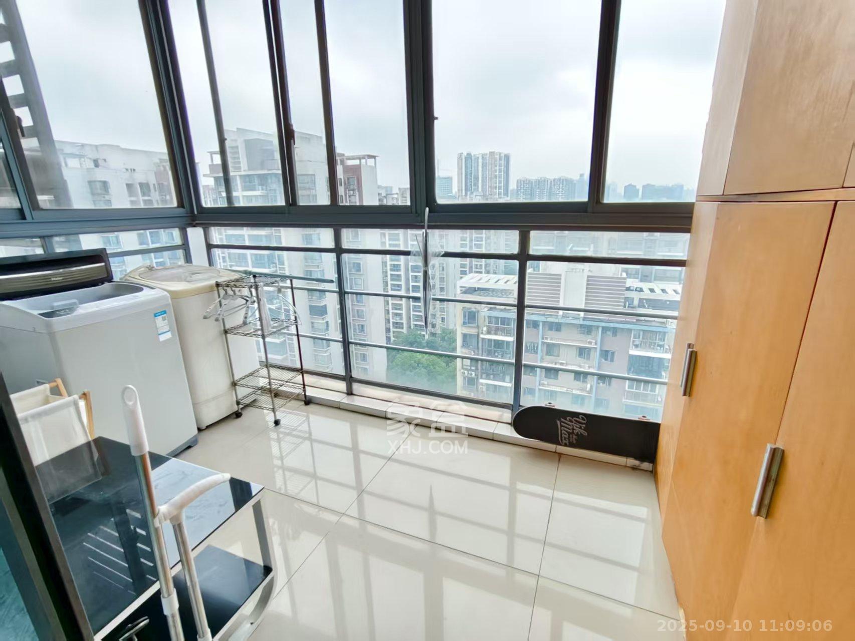 银港水晶城  2室2厅1卫    2300.0元/月 银港水晶城  2室2厅1卫    2300.0元/月室内图