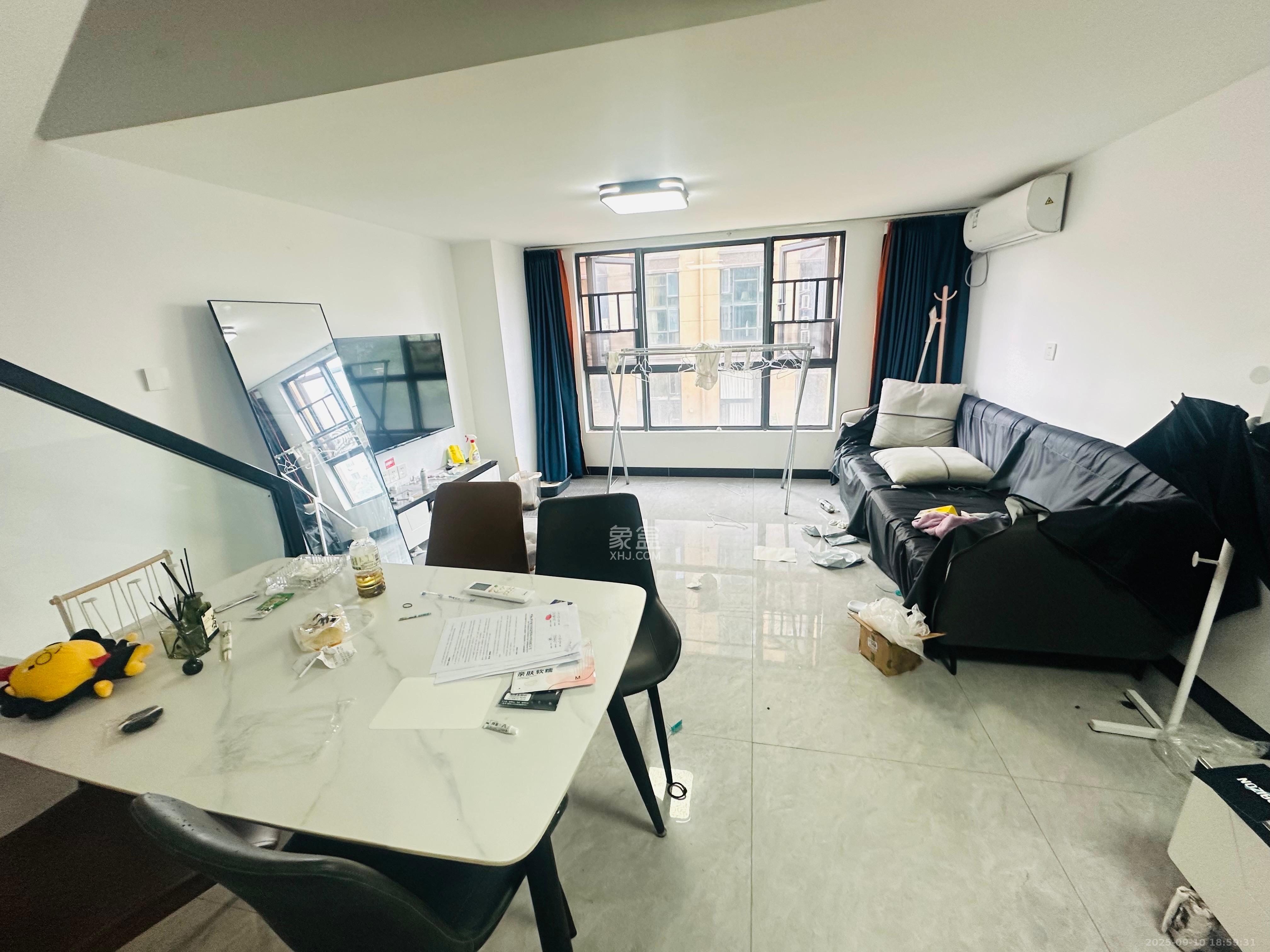 荣盛花语书苑  1室0厅0卫    2100.0元/月 荣盛花语书苑  1室0厅0卫    2100.0元/月