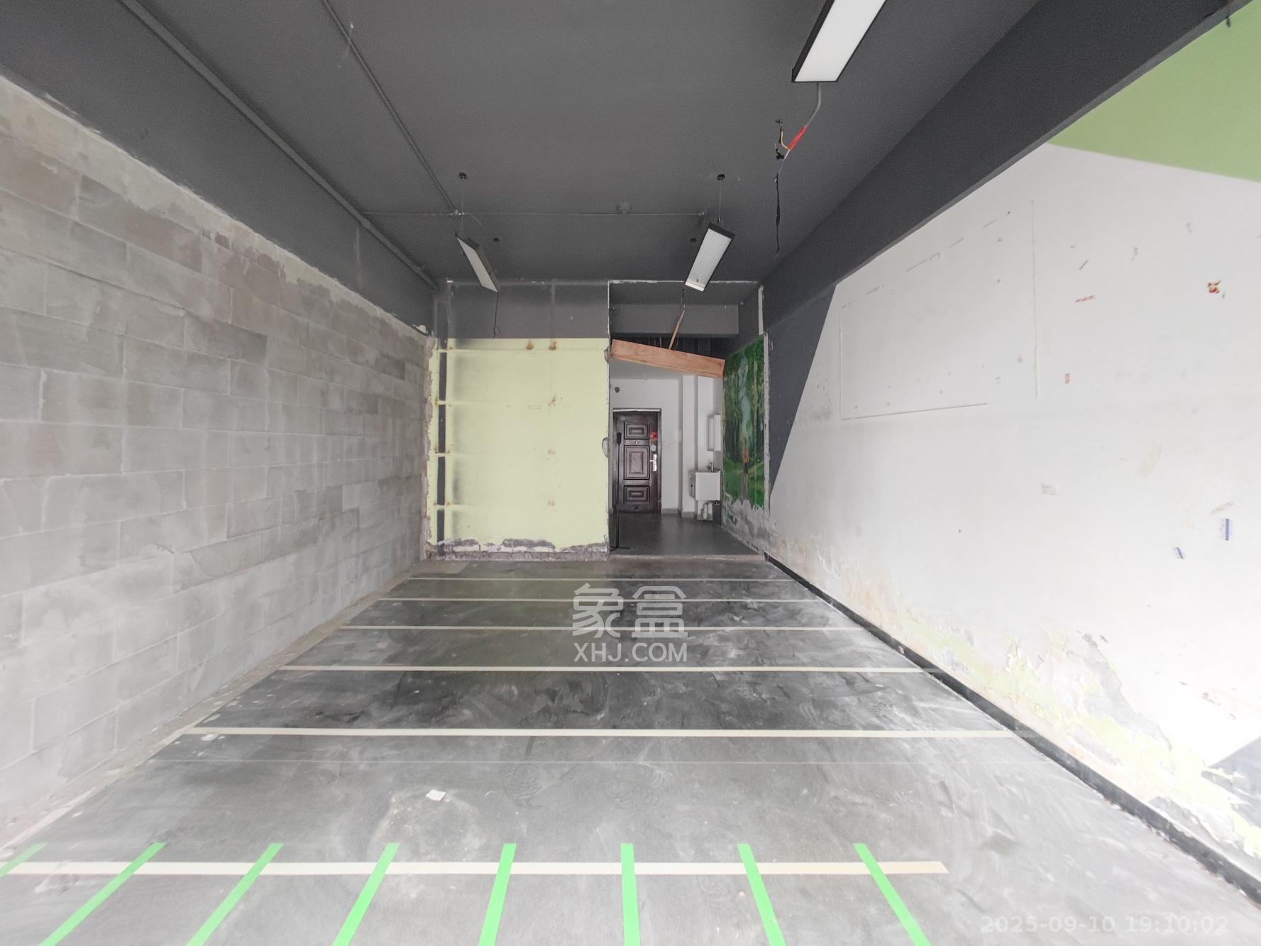 潇湘名城(新里程潇湘名城)  1室1厅1卫    36.0万