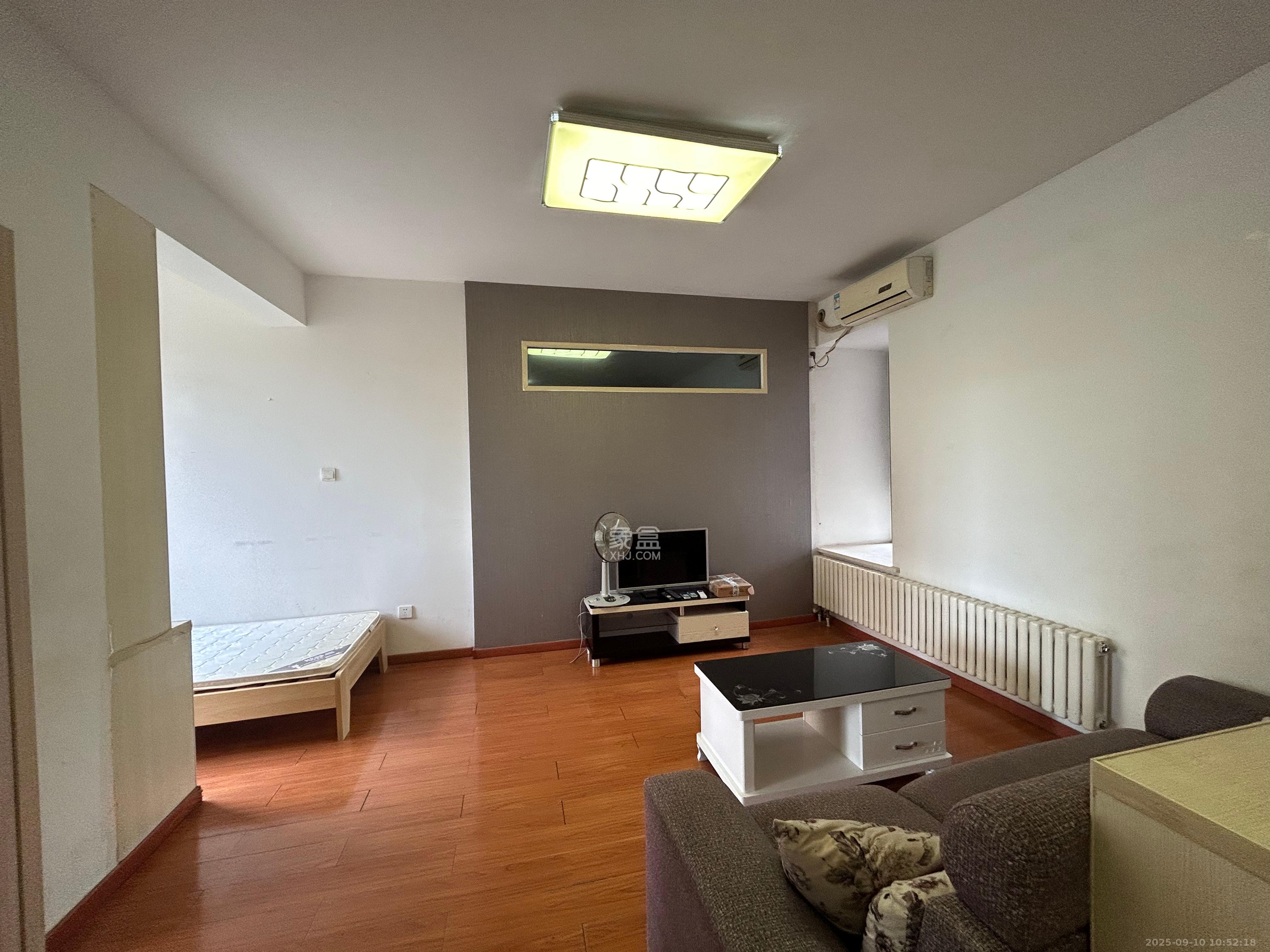 怡海星城 2室2厅1卫 1500.0元/月 怡海星城 2室2厅1卫 1500.0元/月室内图