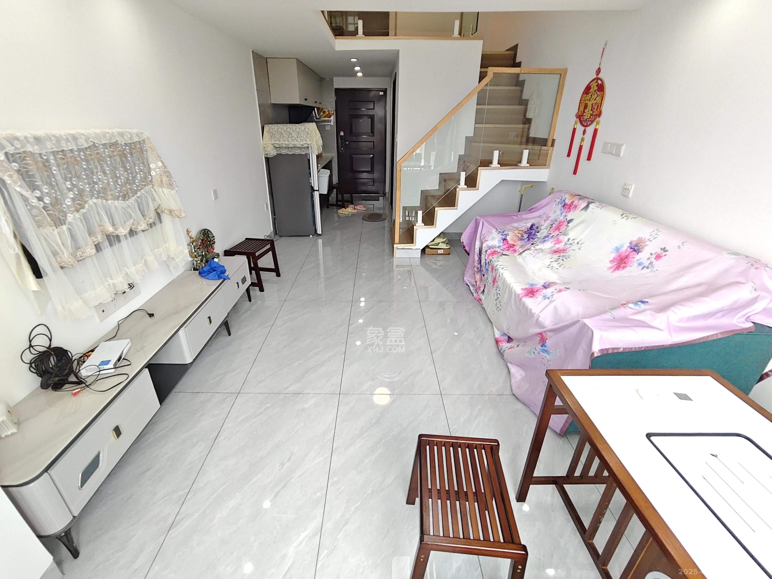 保利天禧EF区  2室2厅1卫    2600.0元/月 保利天禧EF区  2室2厅1卫    2600.0元/月室内图