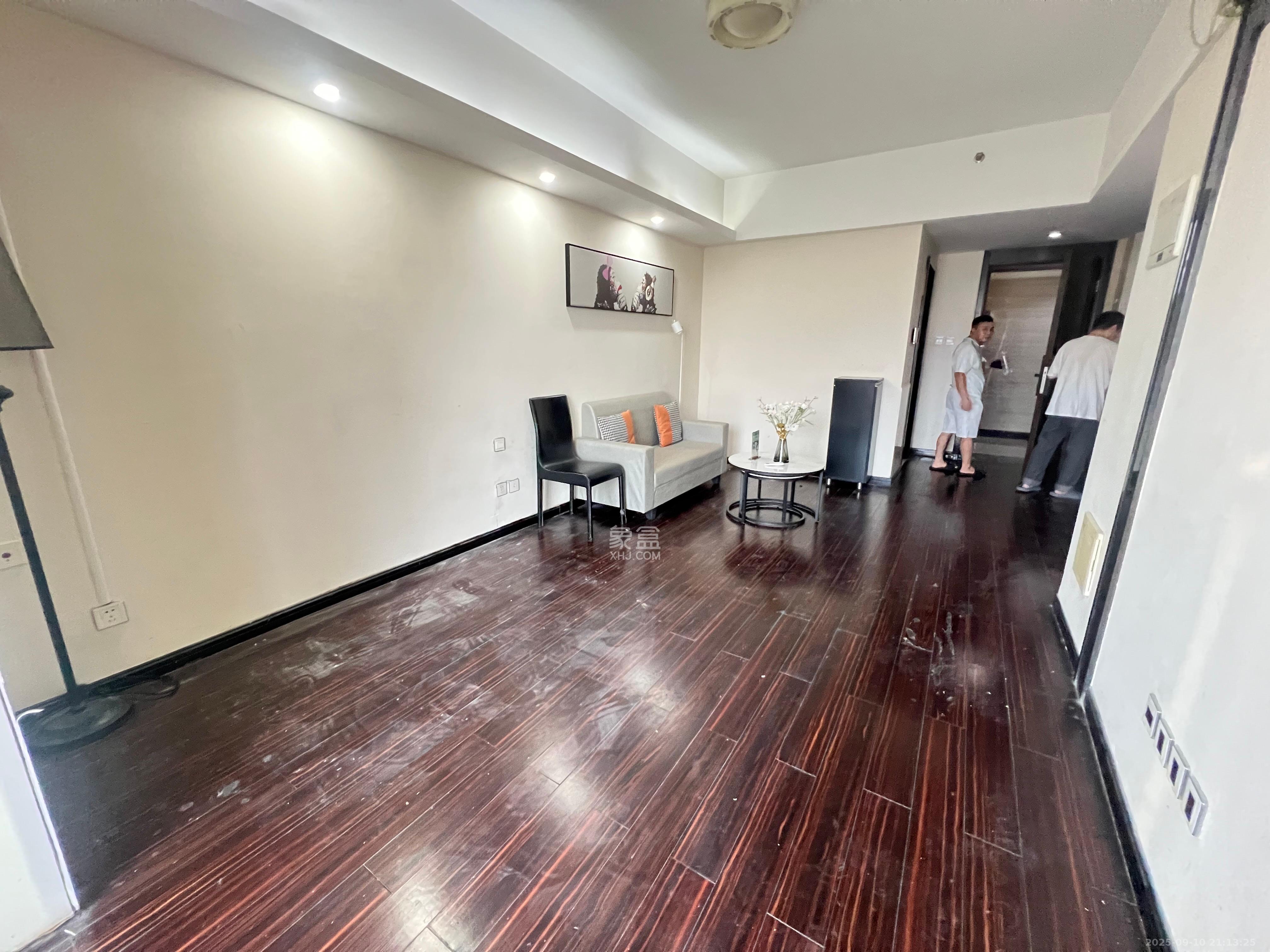 德思勤城市广场（宝格丽公寓）  1室1厅1卫    1400.0元/月室内图