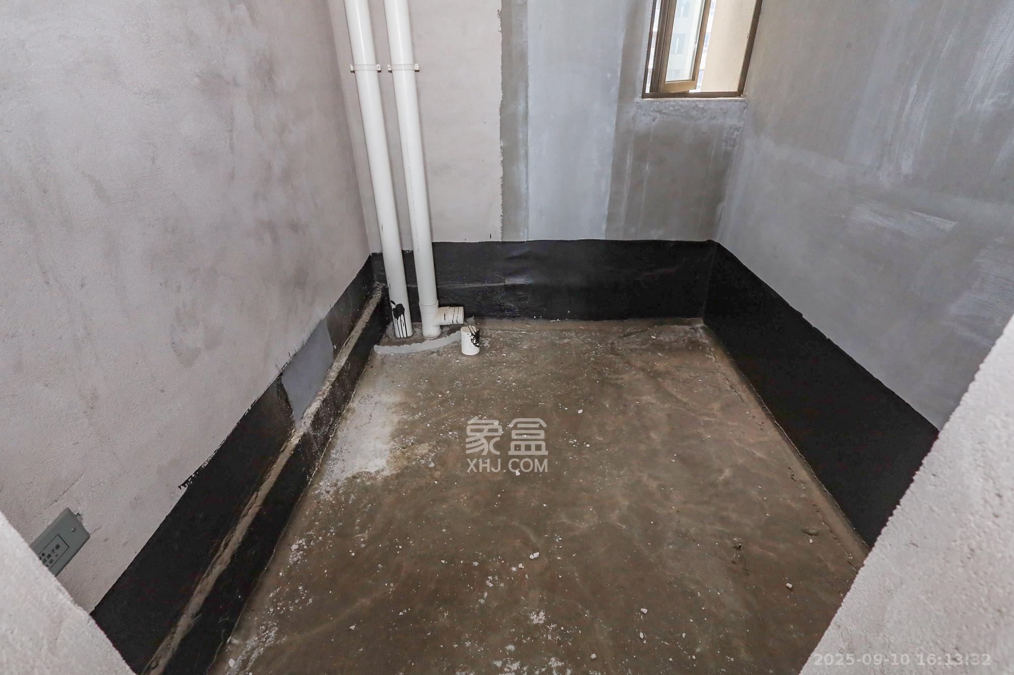 正荣滨江紫阙台  4室2厅2卫   249.00万卫生间