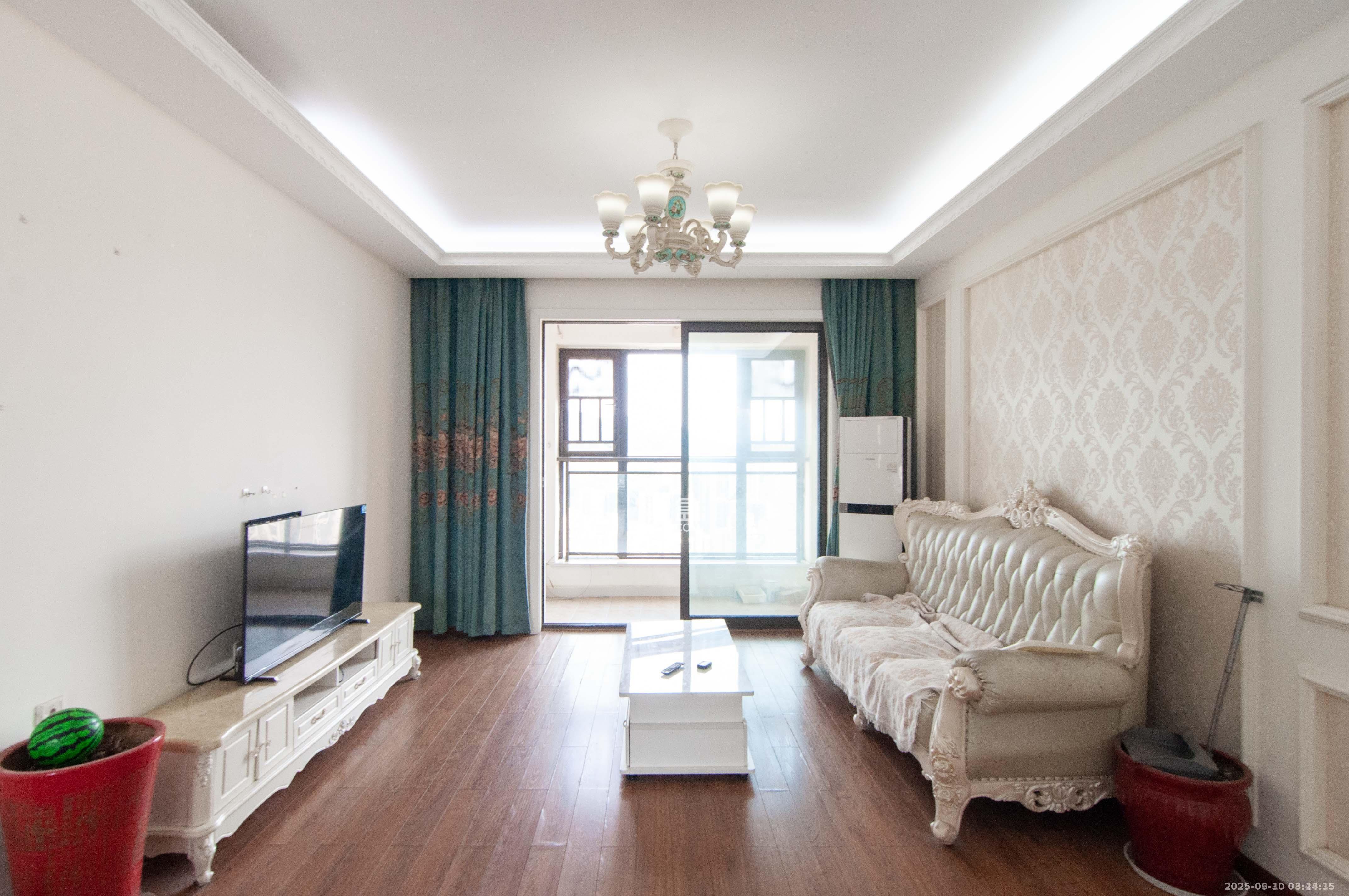 金茂梅溪湖 4室2厅2卫 3500.0元/月 金茂梅溪湖 4室2厅2卫 3500.0元/月室内图