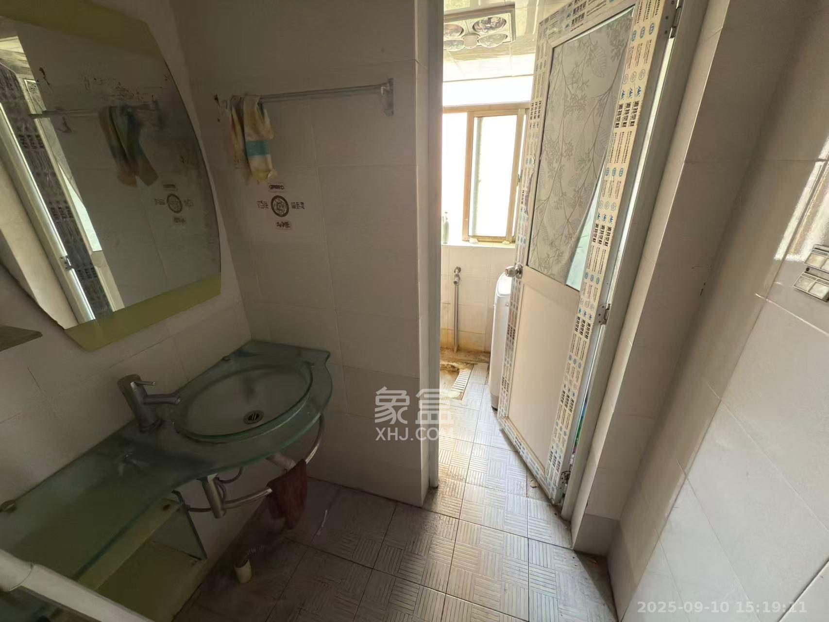 锦湘国际星城二期(锦雅苑) 2室1厅2卫 2200.0元/月 锦湘国际星城二期(锦雅苑) 2室1厅2卫 2200.0元/月室内图