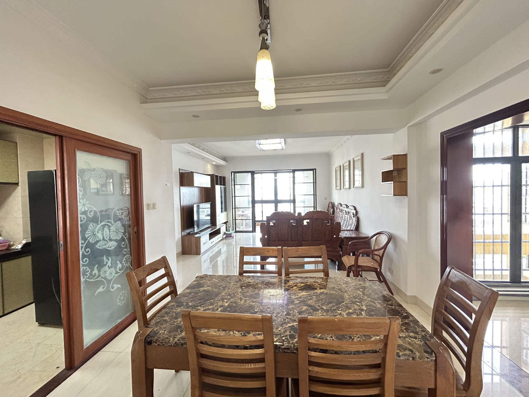 香樟林 5室2厅2卫 4300.0元/月 香樟林 5室2厅2卫 4300.0元/月室内图