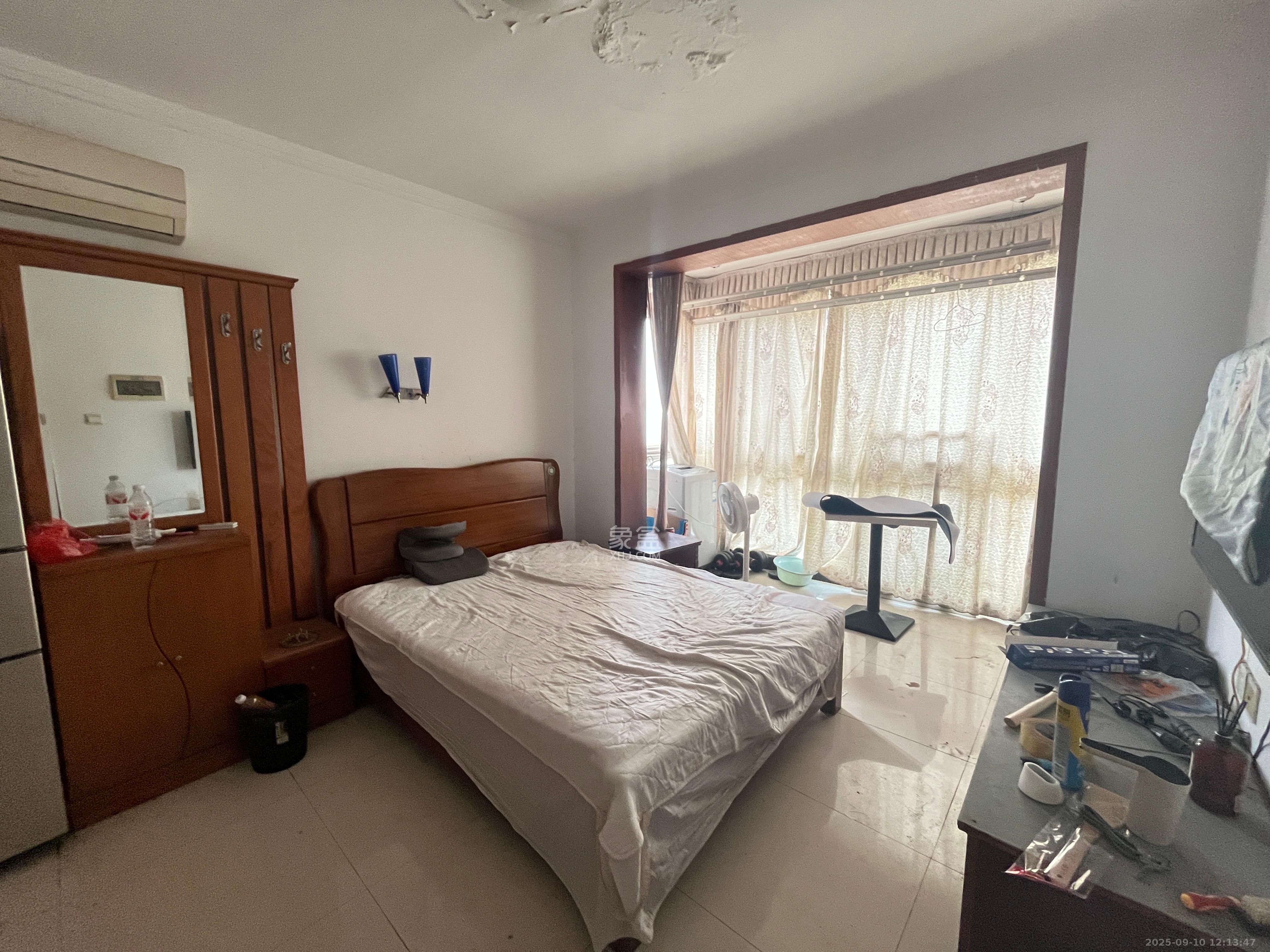 华银园  1室1厅1卫    1400.0元/月