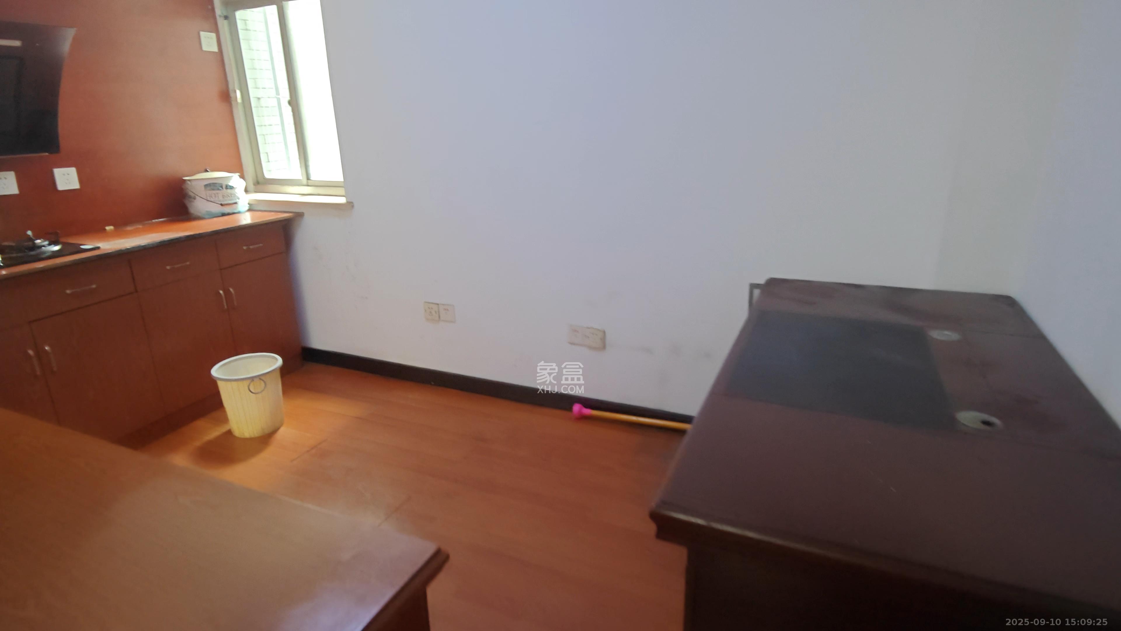 时代帝景  1室1厅1卫    4200.0元/月室内图