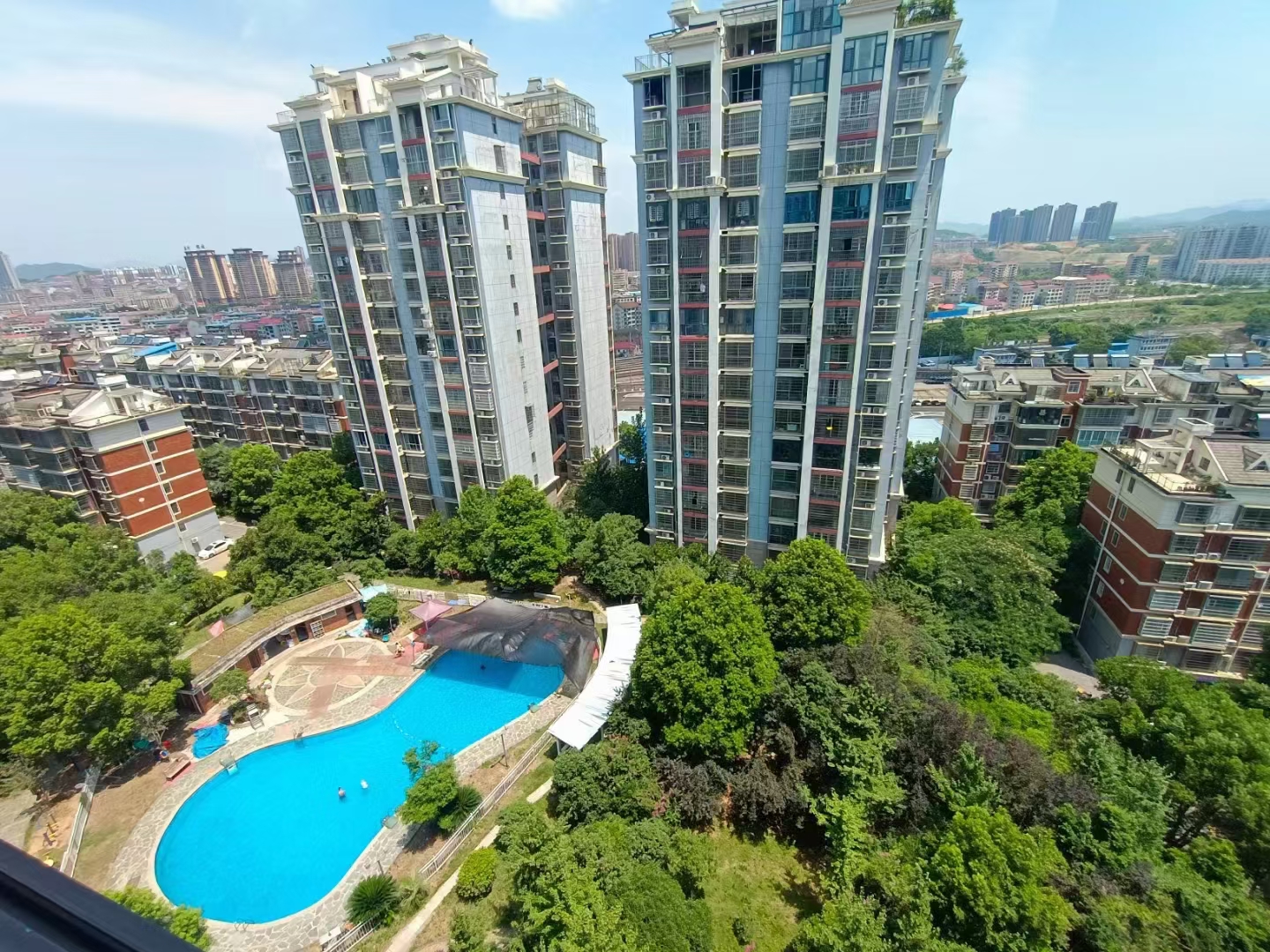 大汉巨龙家园  1室1厅1卫    1000.0元/月 大汉巨龙家园  1室1厅1卫    1000.0元/月室内图