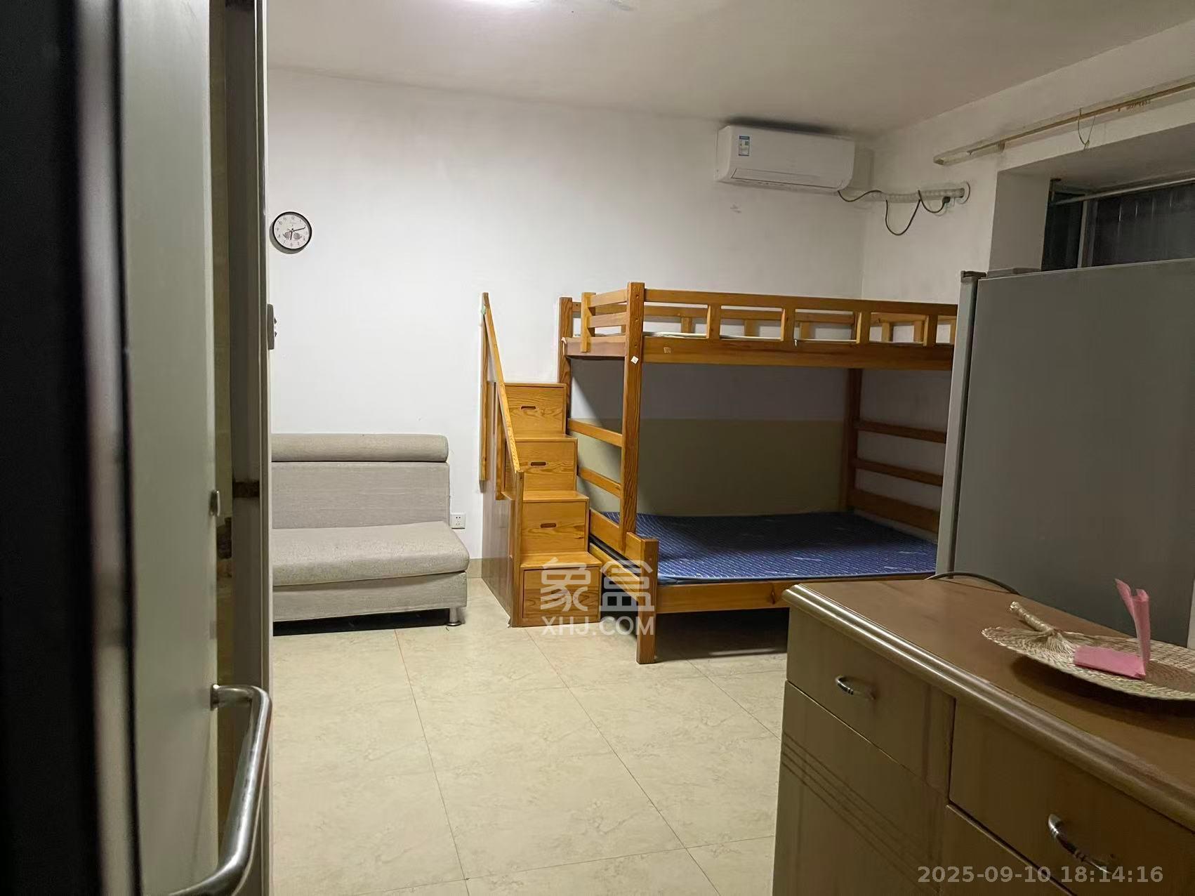 景泰雅苑（景江融城）  1室1厅1卫    1300.0元/月室内图