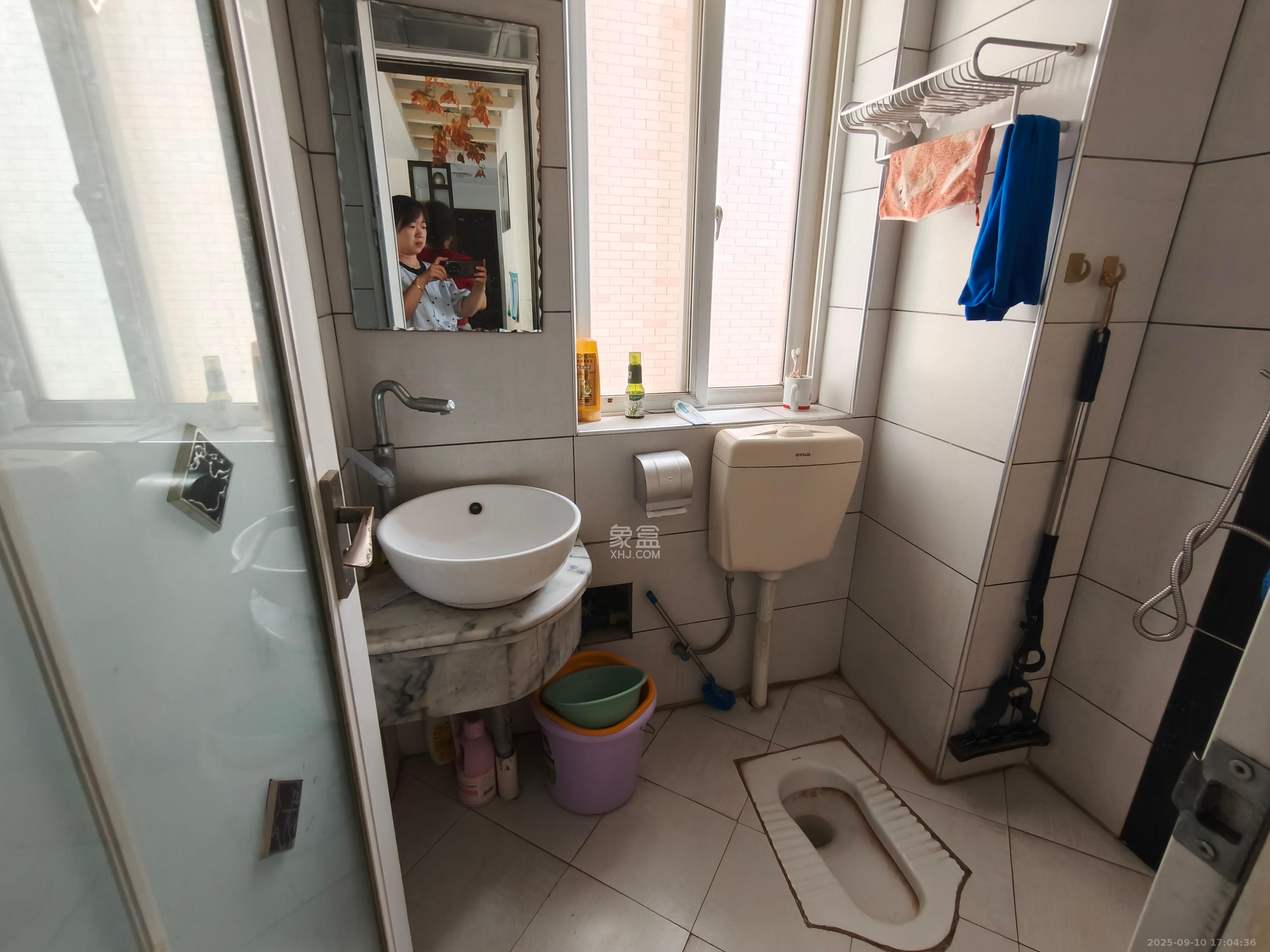 圣力华苑 3室2厅2卫 1600.0元/月 圣力华苑 3室2厅2卫 1600.0元/月室内图