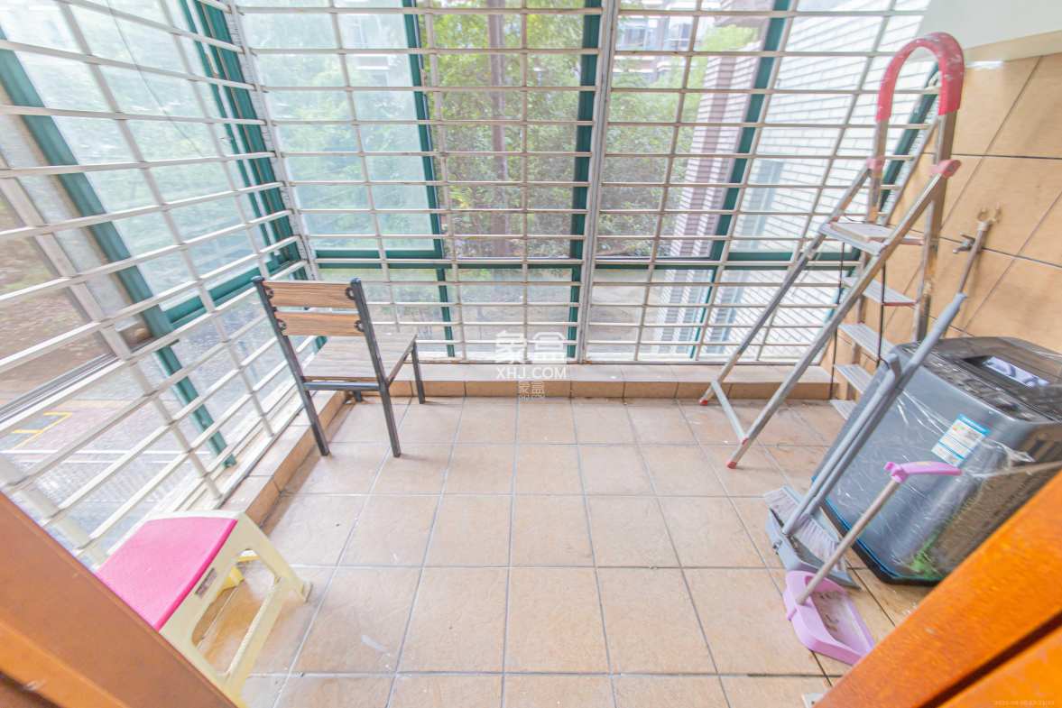 富景园  3室2厅1卫    106.0万 富景园  3室2厅1卫    106.0万阳台