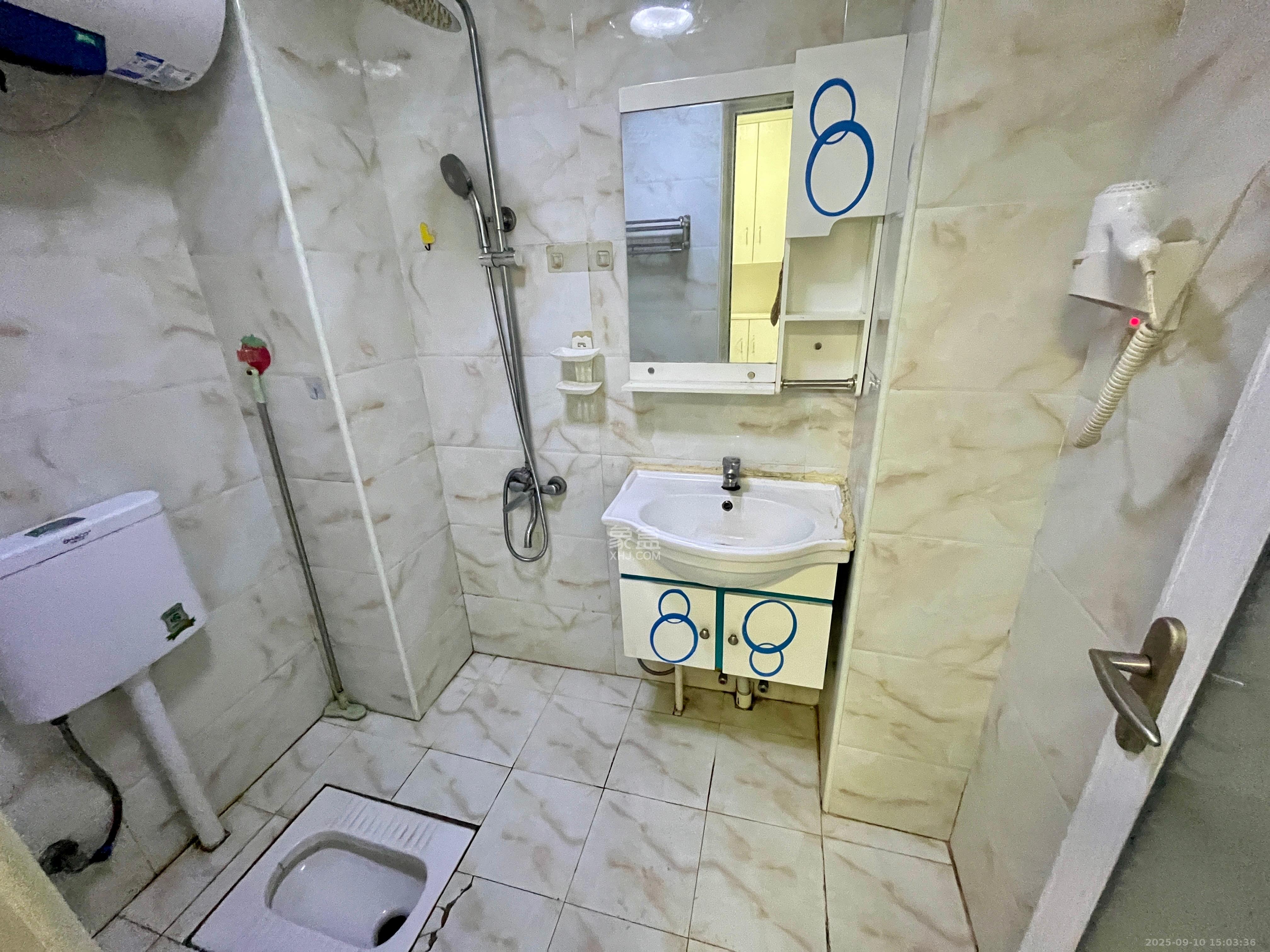 海德公园  1室1厅1卫    1200.0元/月室内图