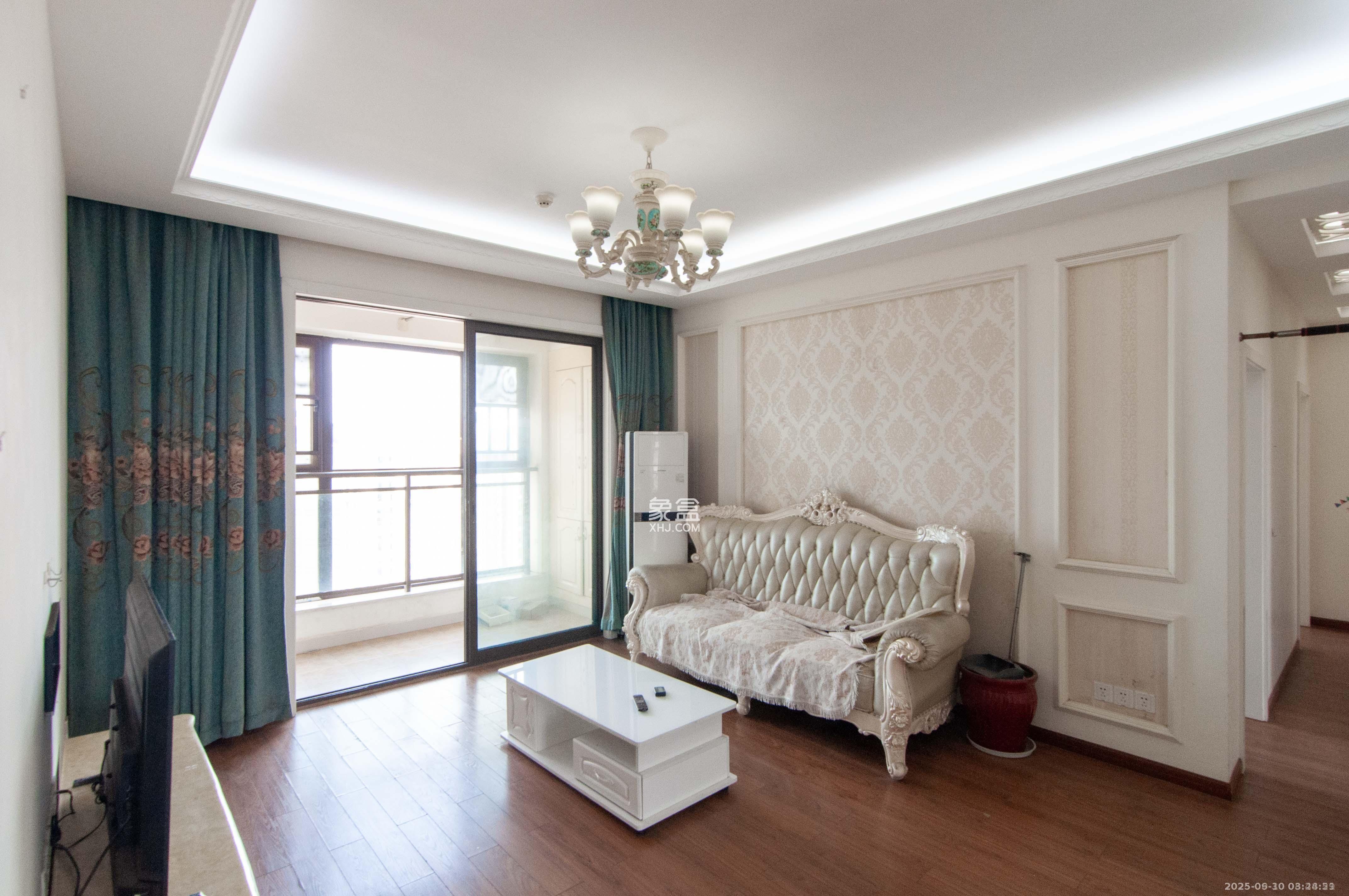 金茂梅溪湖 4室2厅2卫 3500.0元/月 金茂梅溪湖 4室2厅2卫 3500.0元/月室内图