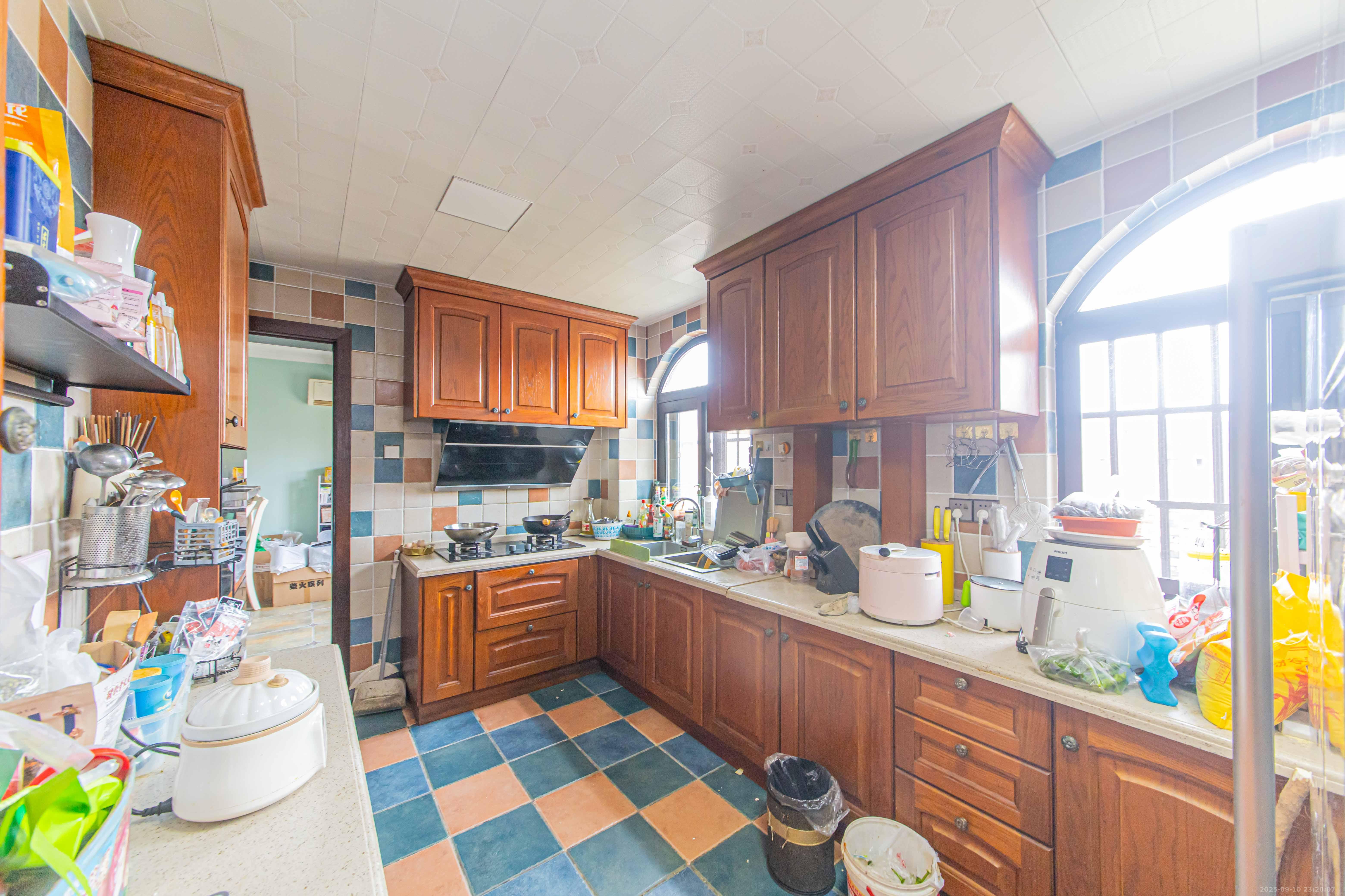 中信凯旋蓝岸(中信新城三期)  4室2厅2卫    136.0万 中信凯旋蓝岸(中信新城三期)  4室2厅2卫    136.0万厨房