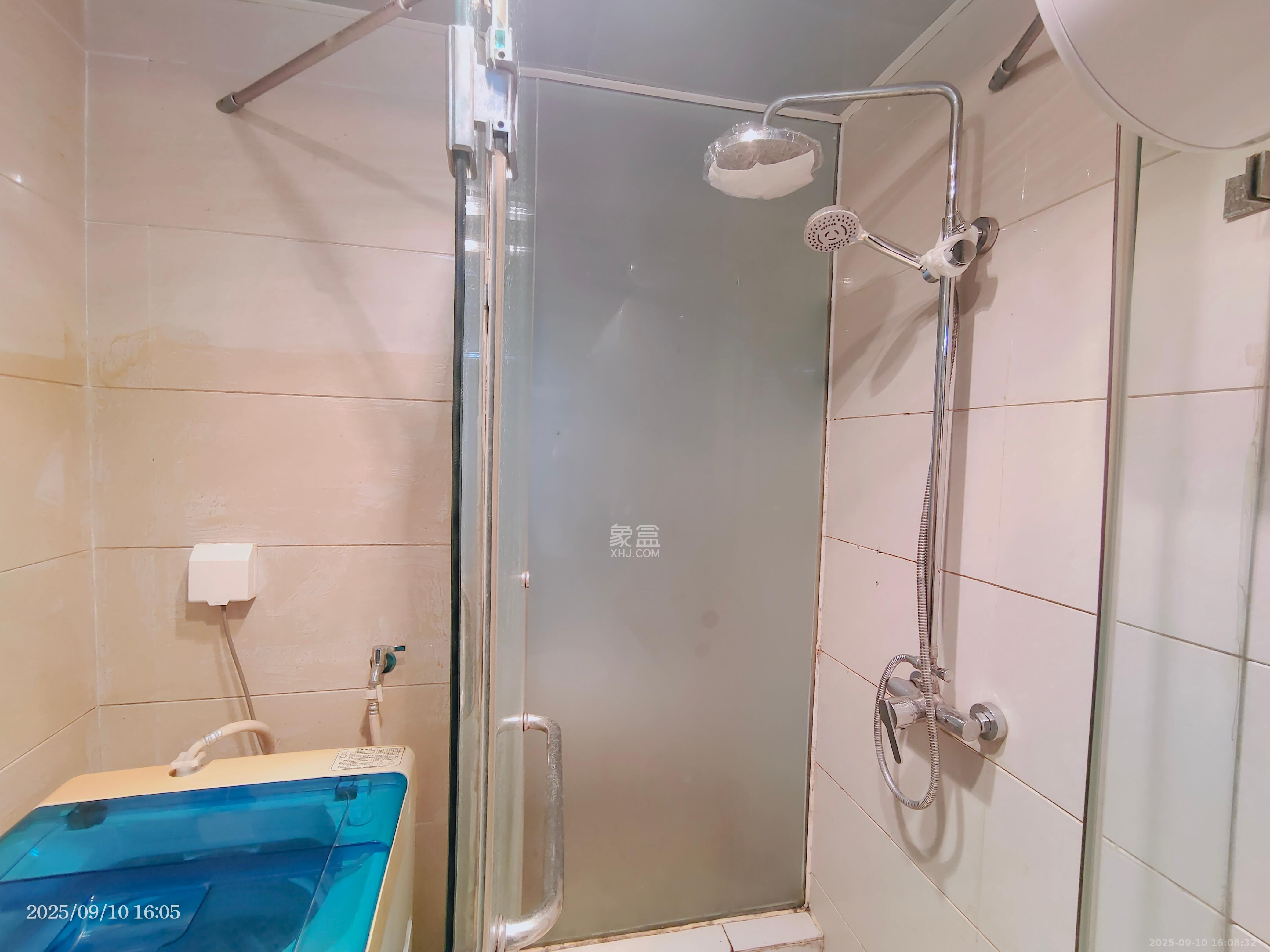 湘腾城市广场 1室0厅0卫 1600.0元/月 湘腾城市广场 1室0厅0卫 1600.0元/月室内图