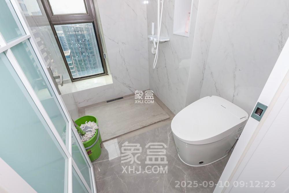 远洋外滩壹号  4室2厅2卫    15000.0元/月室内图