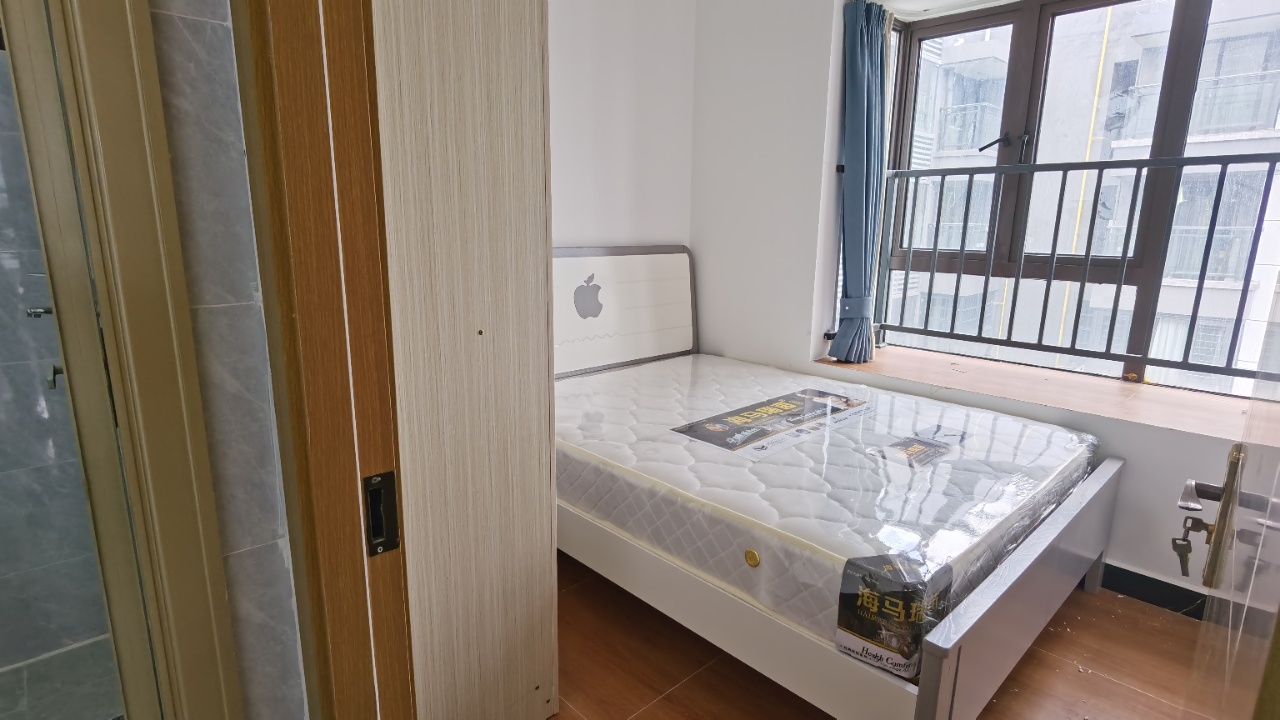 坡博家园三区  3室1厅1卫   3100.00元/月室内图