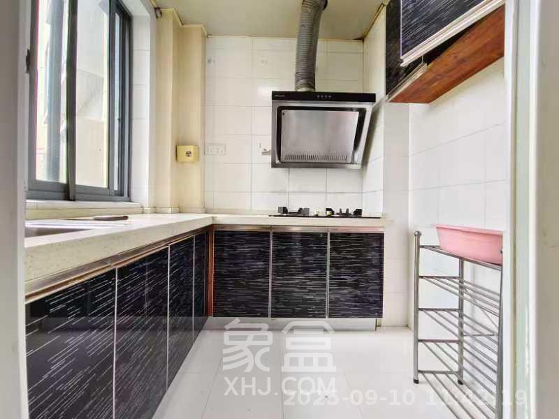 银港水晶城  2室2厅1卫   2400.00元/月室内图