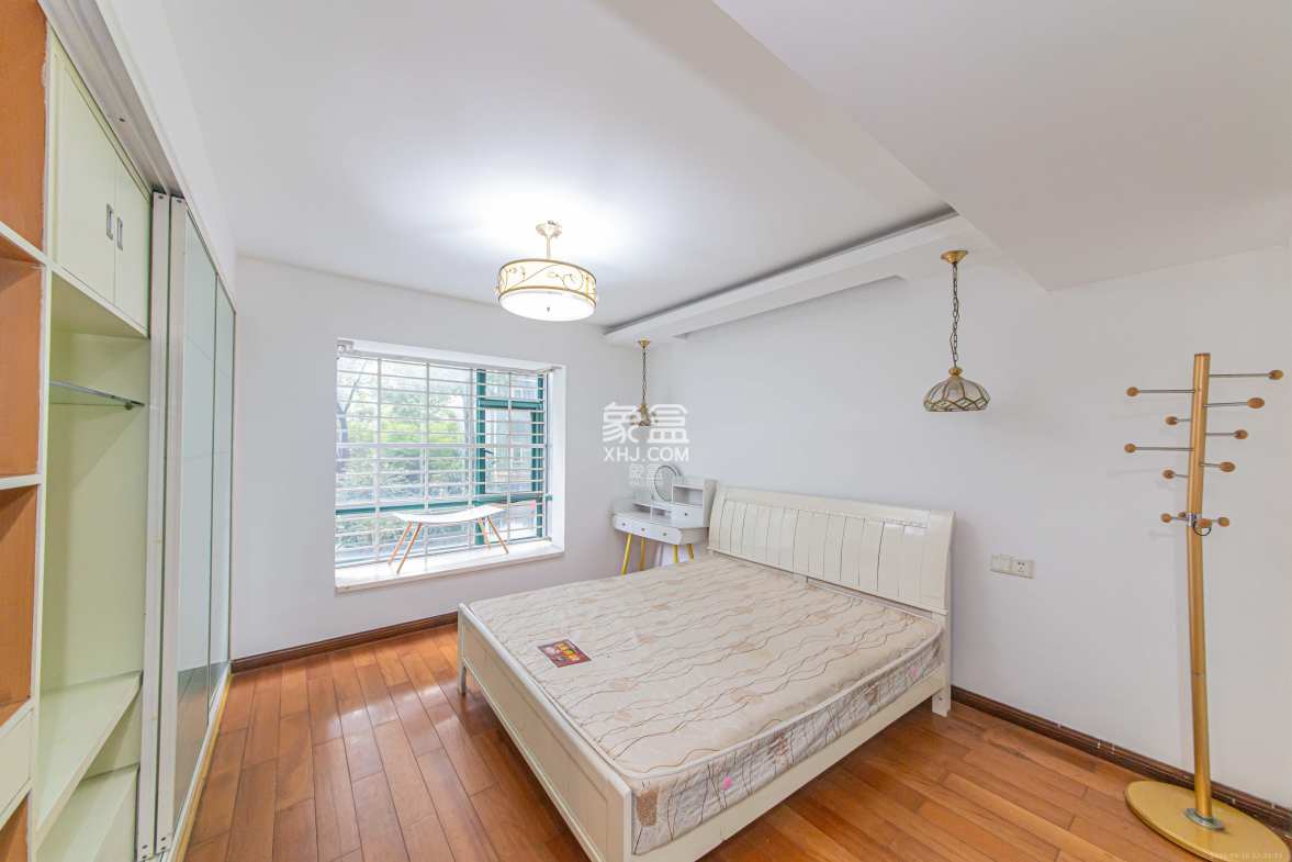 富景园  3室2厅1卫    106.0万 富景园  3室2厅1卫    106.0万卧室