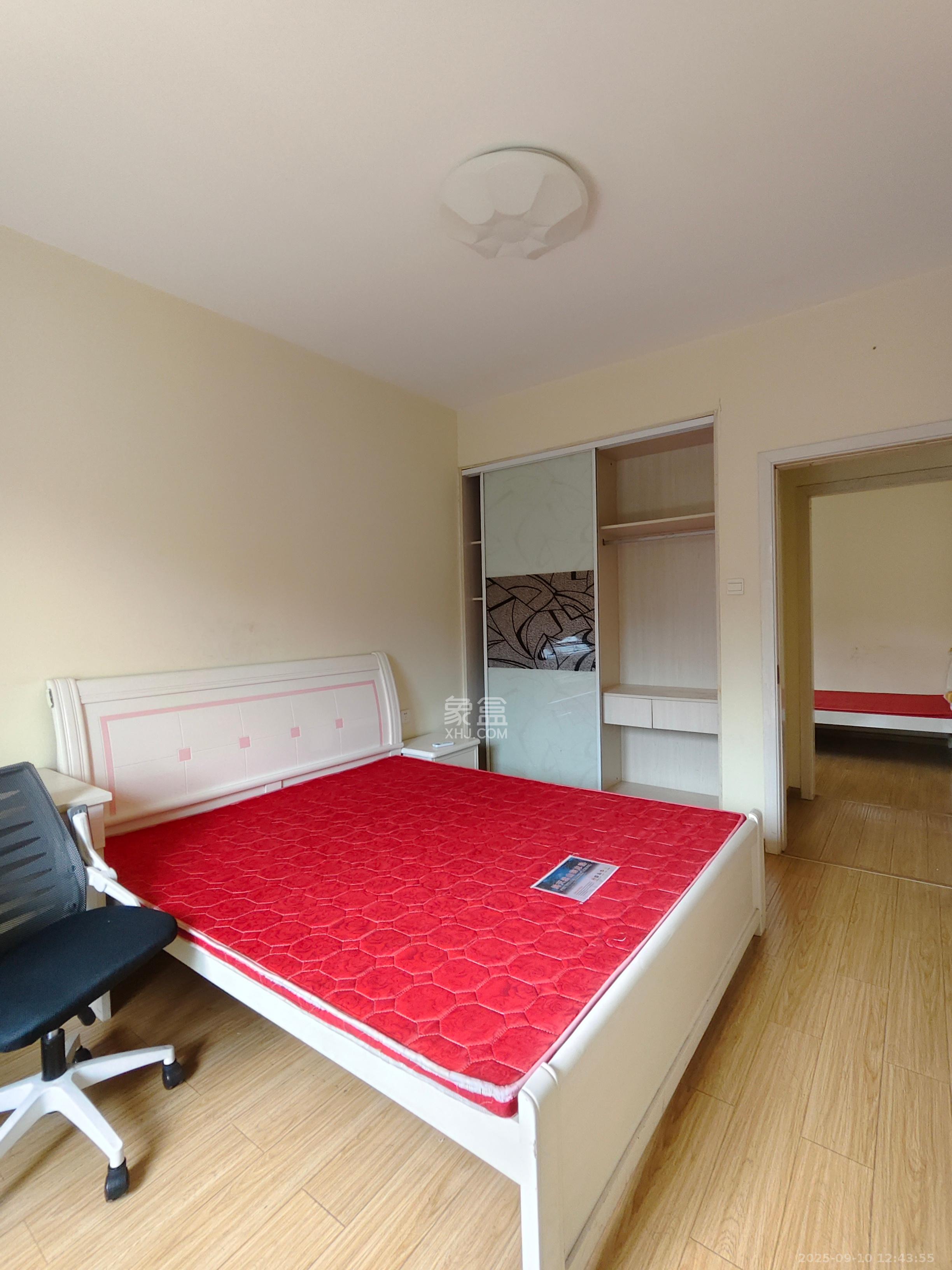 南枫时光  3室2厅1卫    2500.0元/月室内图