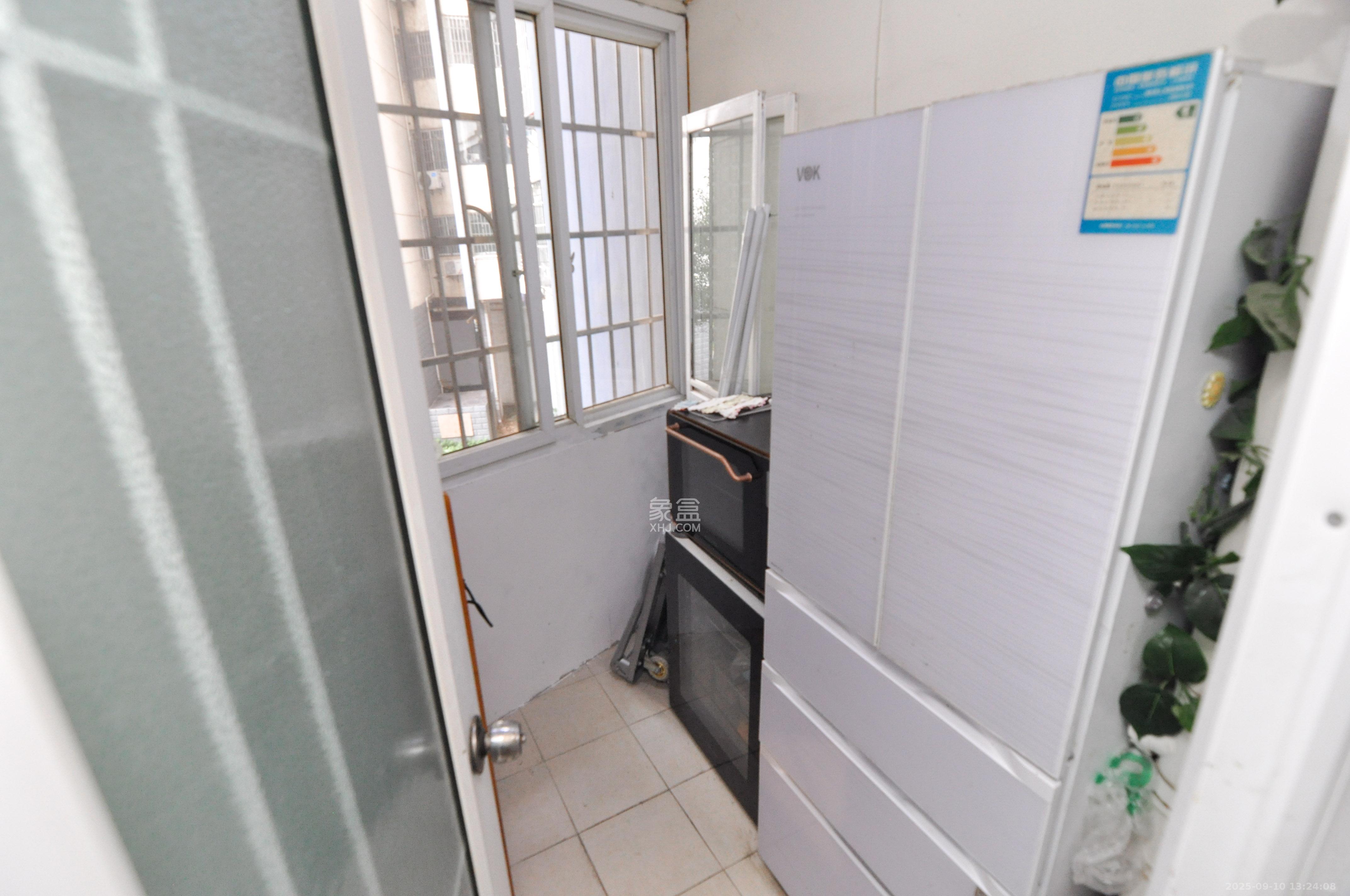 玛依拉山庄  3室2厅2卫    103.8万其他