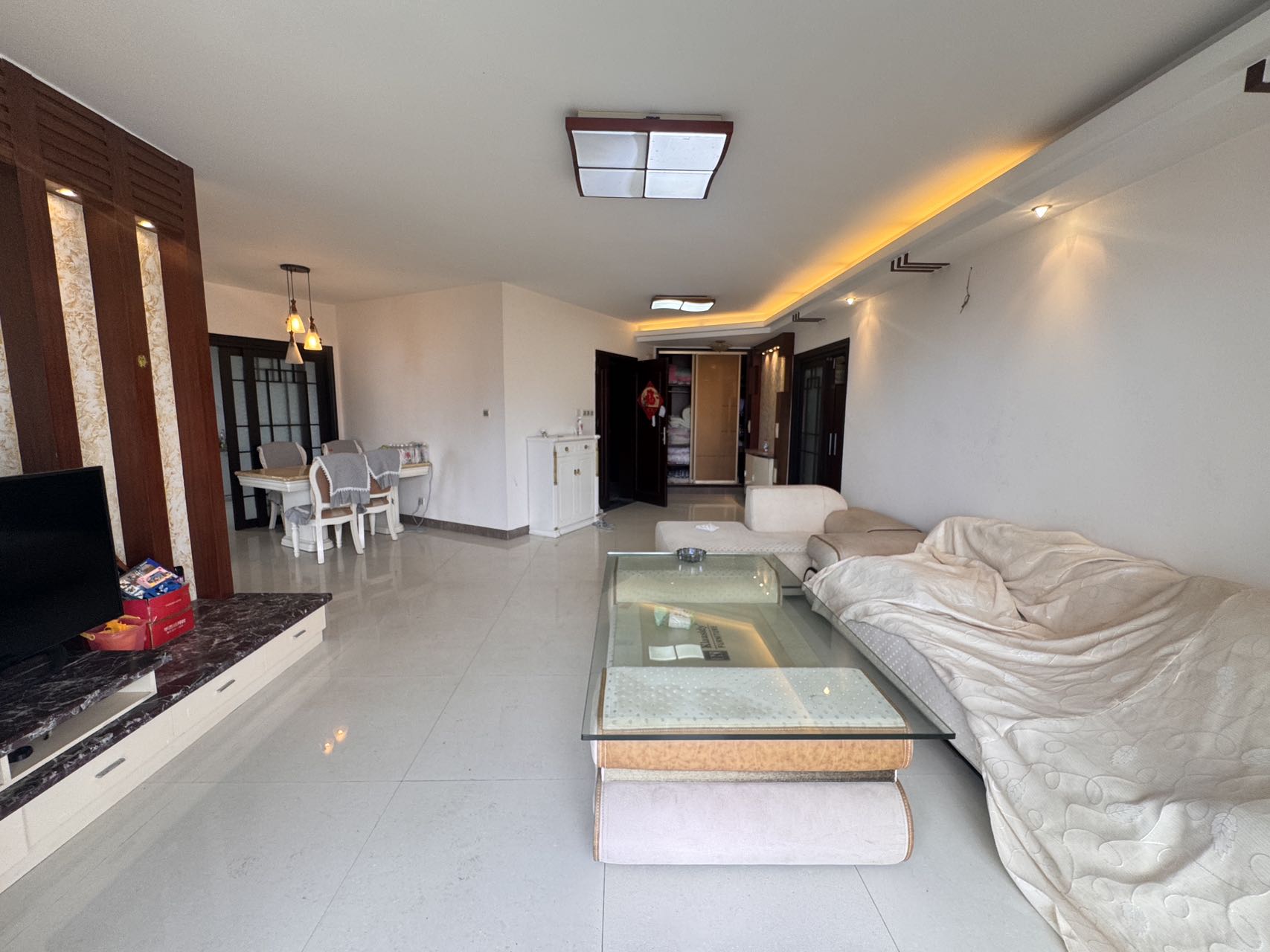 棕榈公寓 2室2厅1卫 4500.0元/月 棕榈公寓 2室2厅1卫 4500.0元/月室内图