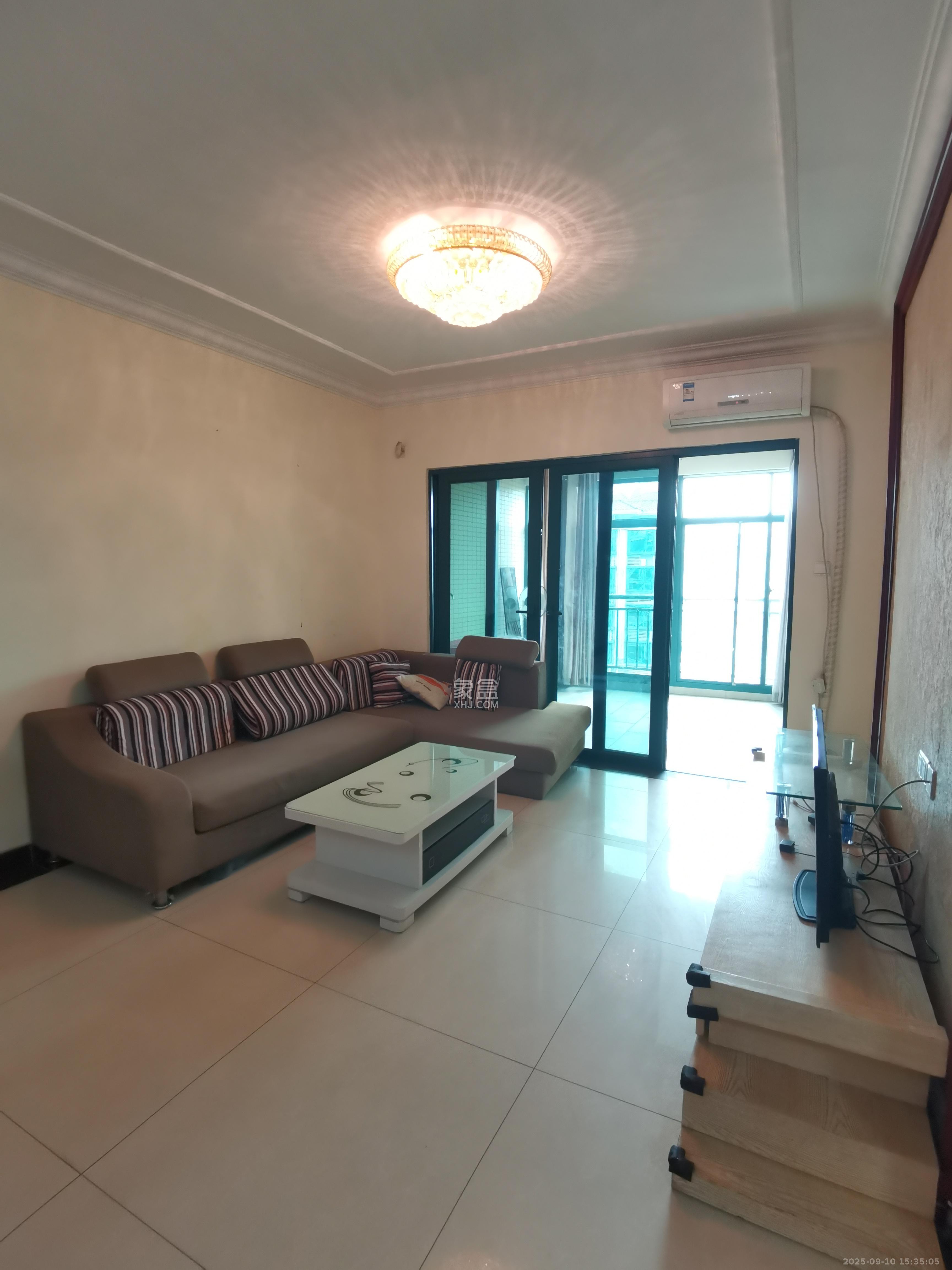 恒大华府  3室2厅1卫    2300.0元/月 恒大华府  3室2厅1卫    2300.0元/月室内图