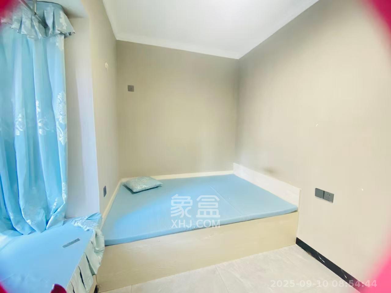 芙蓉万国城MOMA（卓越汇富苑）  2室1厅1卫    1800.0元/月室内图