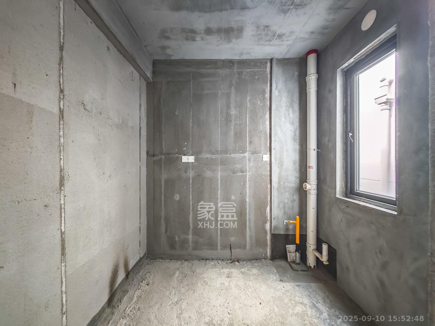 卓越青竹湖  3室2厅2卫    98.0万厨房