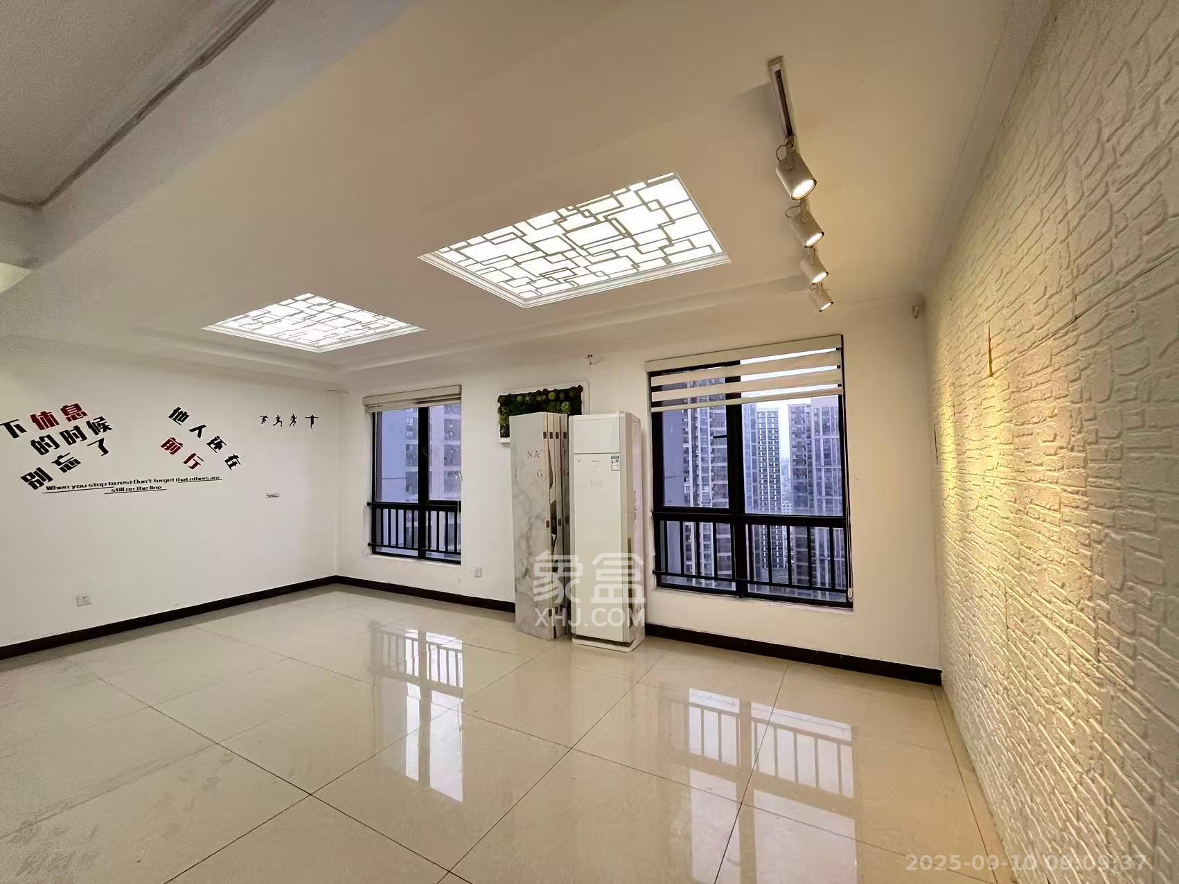 达美D6区 4室2厅2卫 5000.0元/月 达美D6区 4室2厅2卫 5000.0元/月室内图