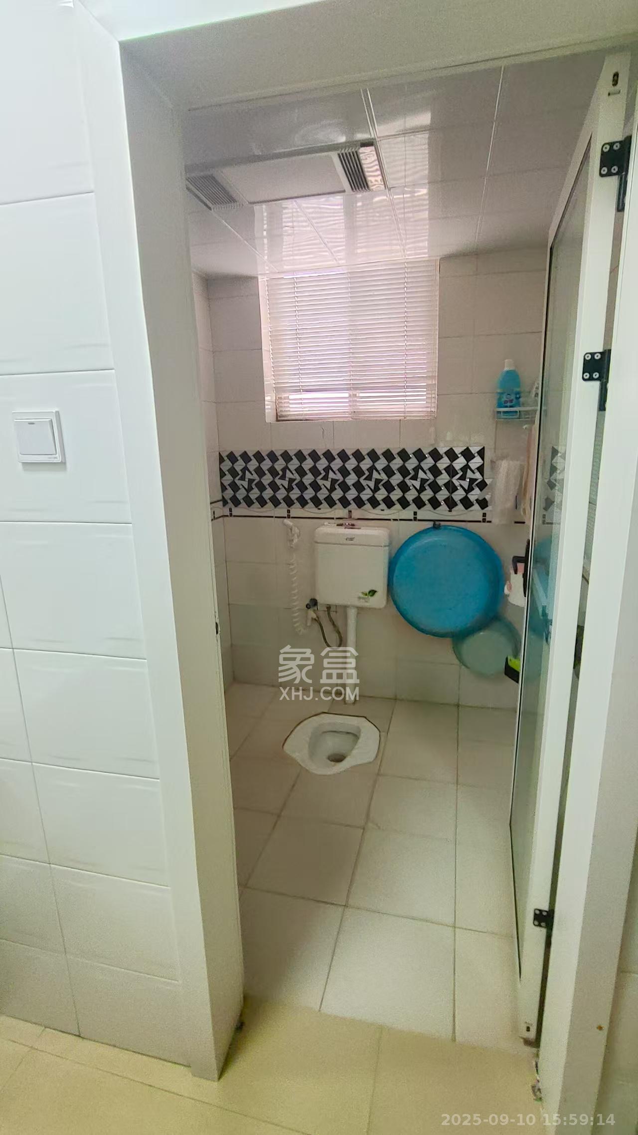 阳光丽景  3室2厅1卫    2000.0元/月室内图