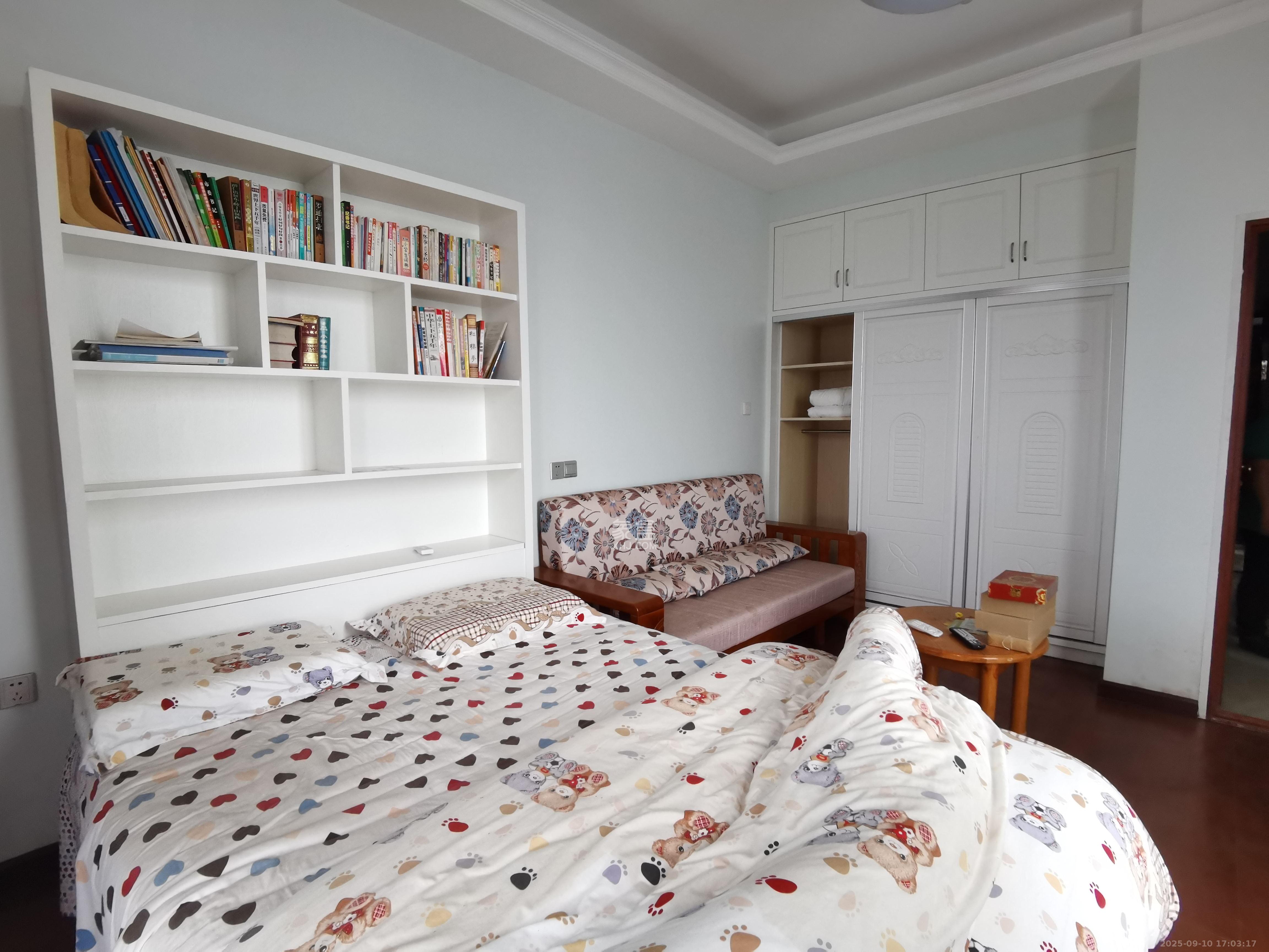 金茂梅溪湖 2室1厅1卫 1800.0元/月 金茂梅溪湖 2室1厅1卫 1800.0元/月室内图