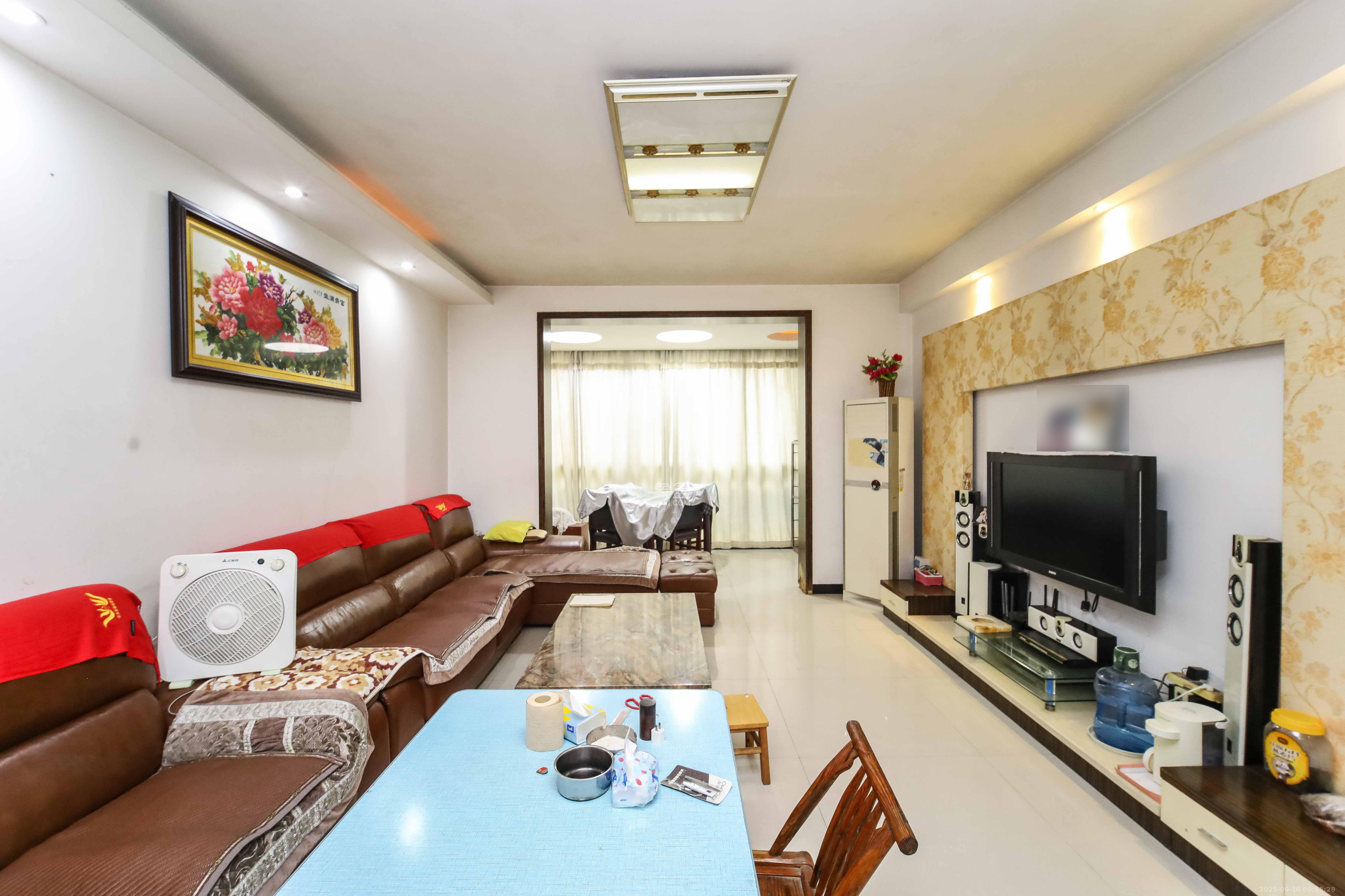 仁和香堤雅境  3室2厅2卫    3000.0元/月室内图