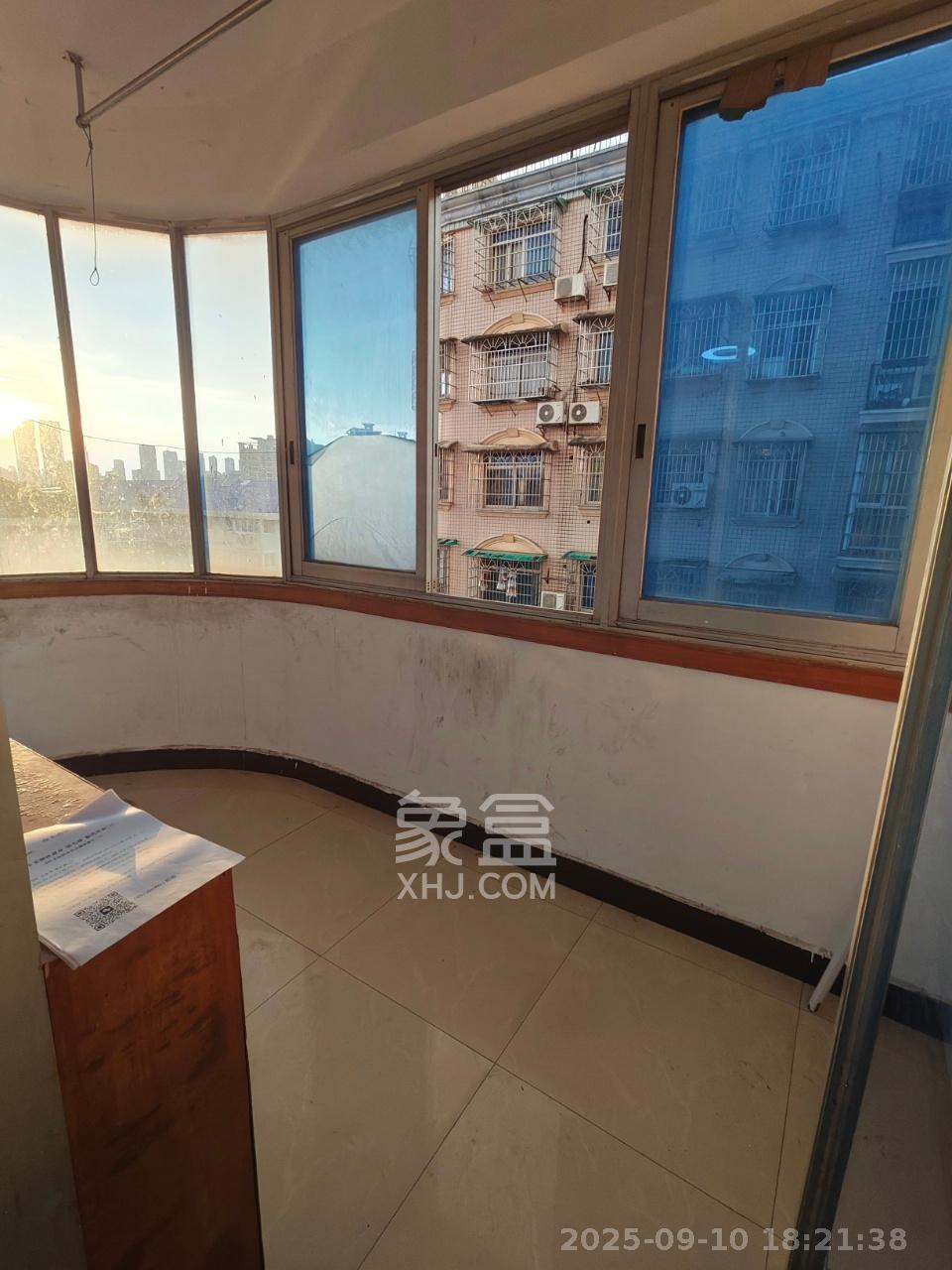 金泉公寓  1室2厅2卫    530.0元/月 金泉公寓  1室2厅2卫    530.0元/月室内图