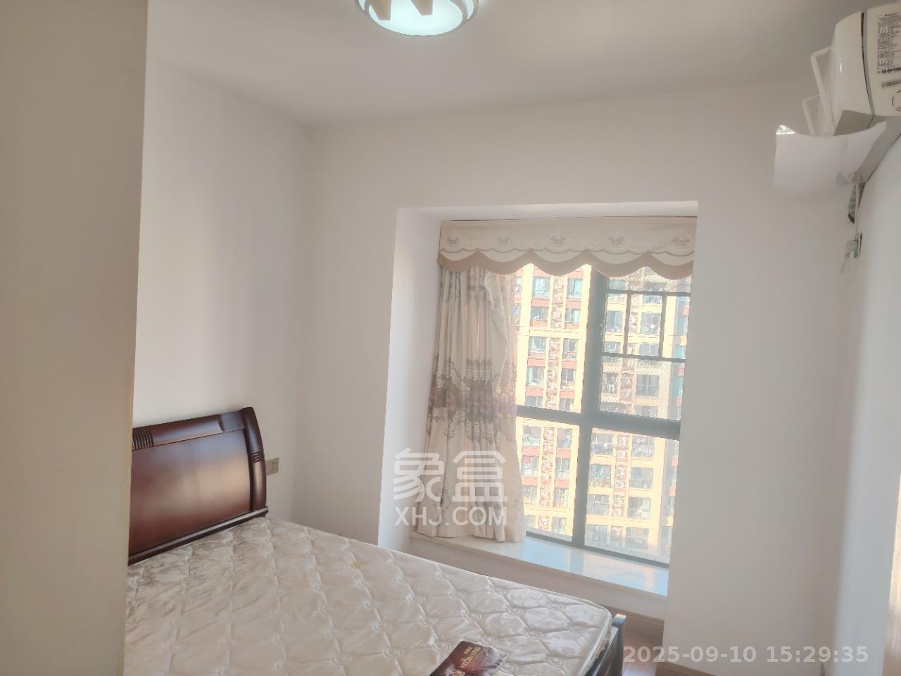 兰亭湾畔 4室2厅2卫 3500.0元/月 兰亭湾畔 4室2厅2卫 3500.0元/月室内图