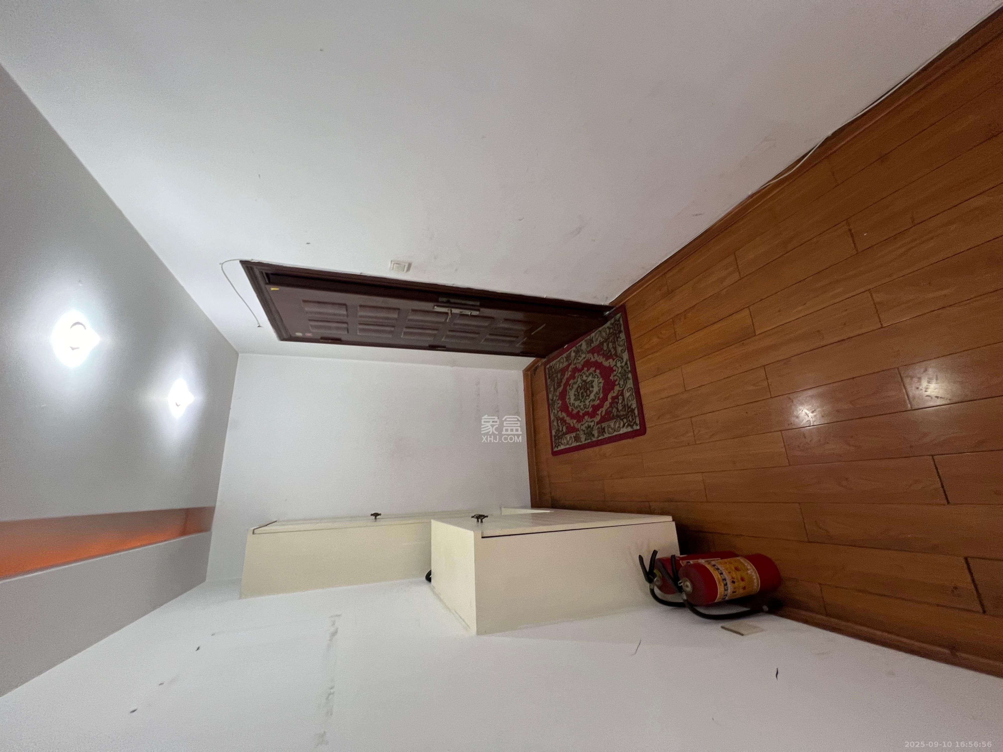 滨江金座 3室2厅2卫 3000.0元/月 滨江金座 3室2厅2卫 3000.0元/月室内图