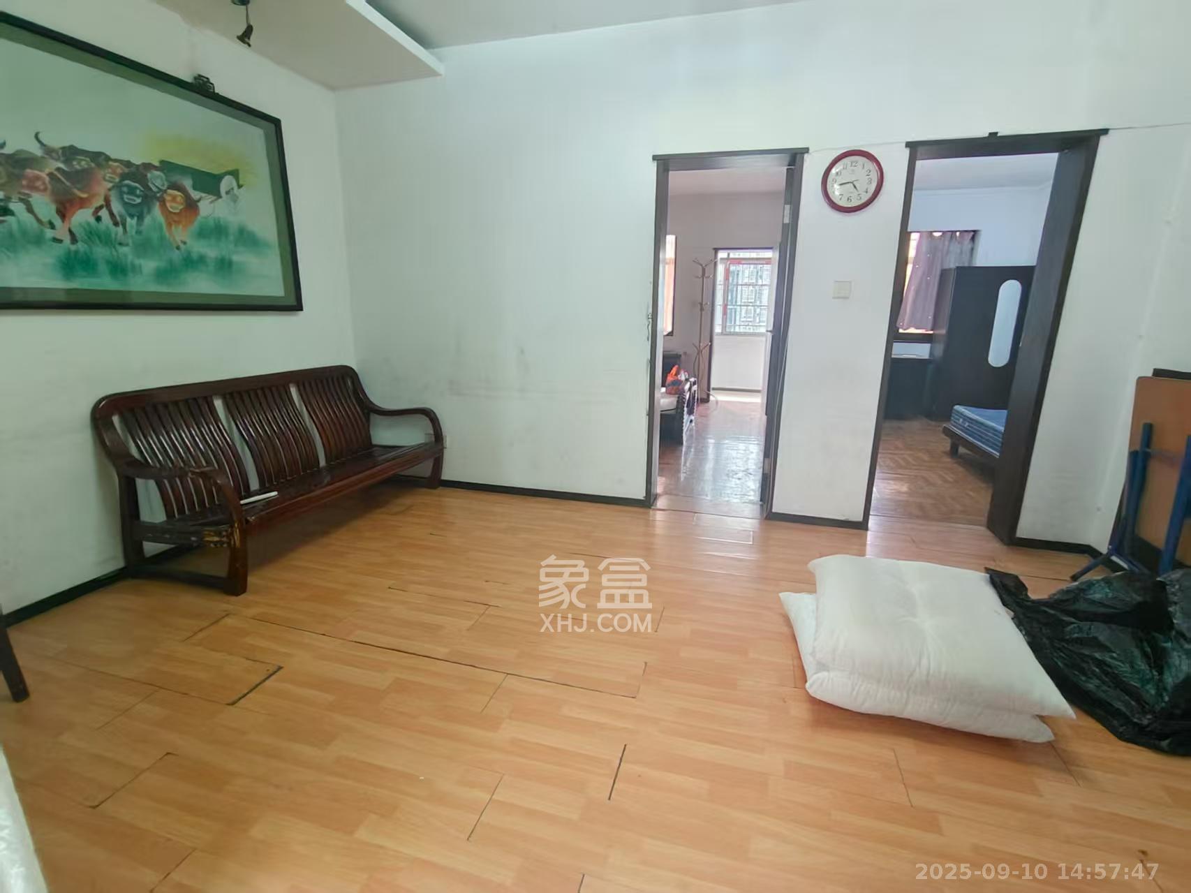 下碧湘街小区  2室1厅1卫    1600.0元/月室内图